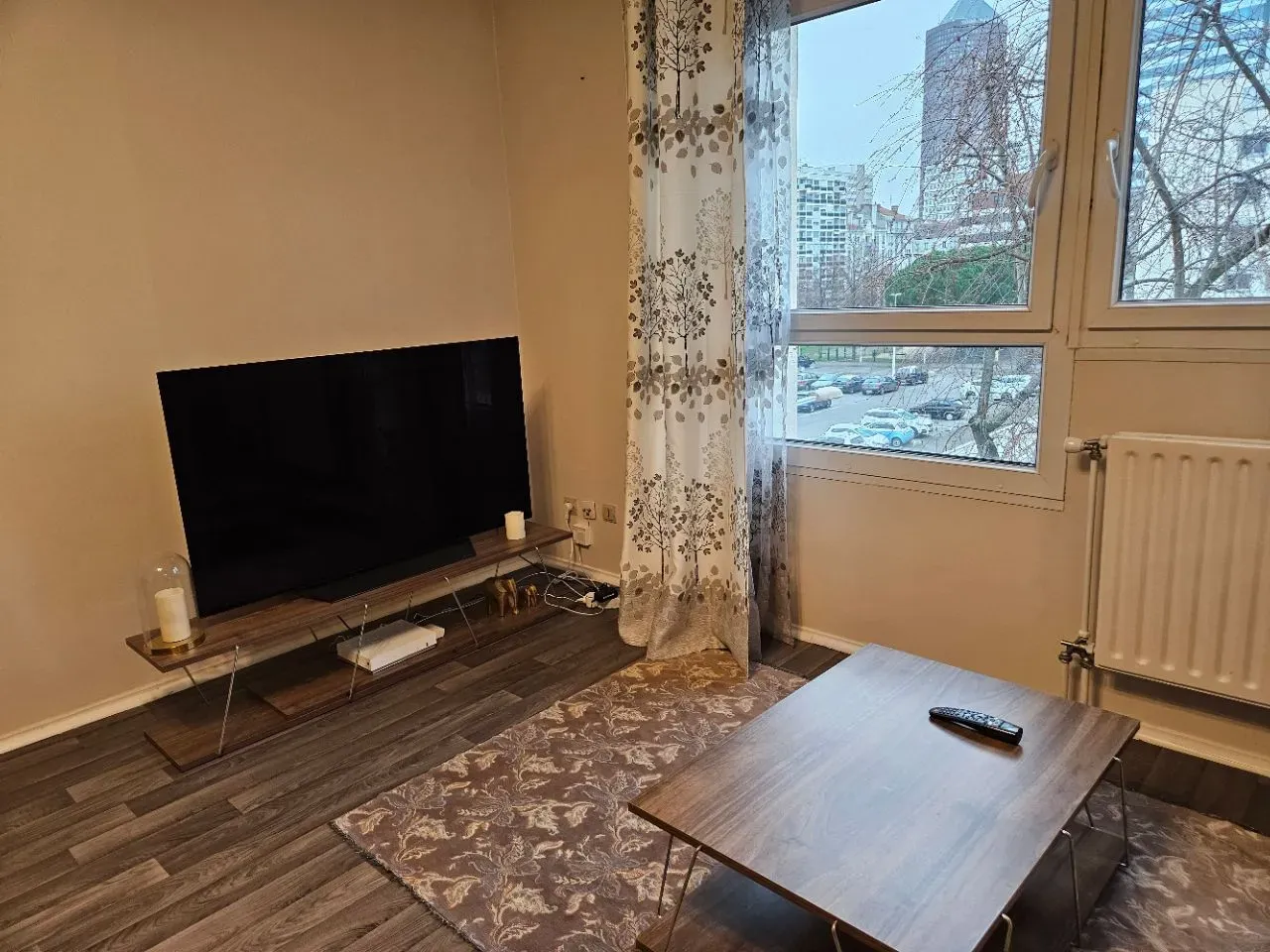 Chambre meublée en location de 22 mètres carrés à louer, proche transports à lyon6. — image 2 sur 8