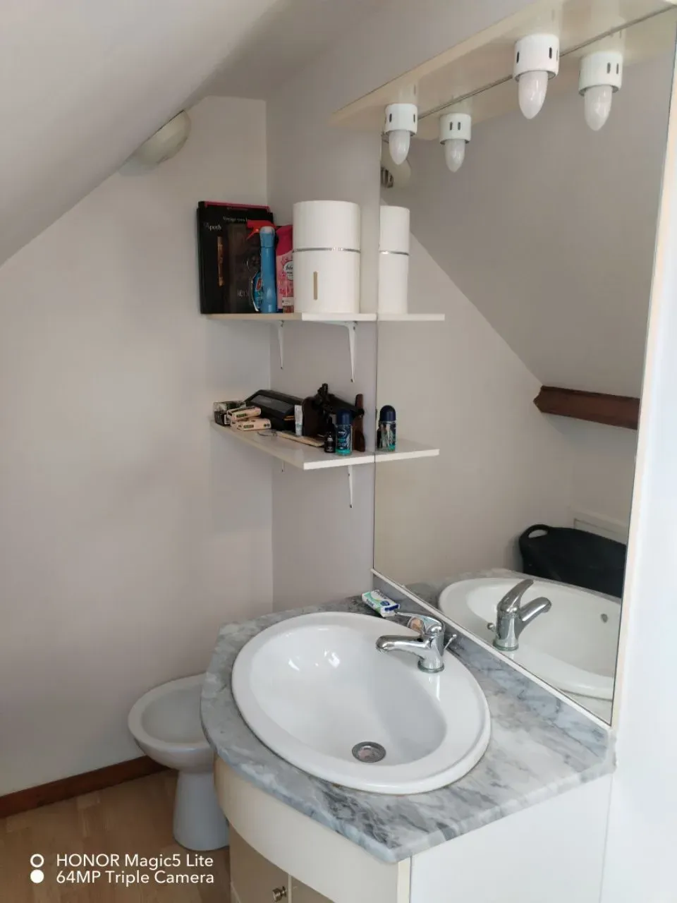 Propose collocation appartement meublé 74 m2, chambre 10m2 , jardin+ garage  — image 5 sur 9