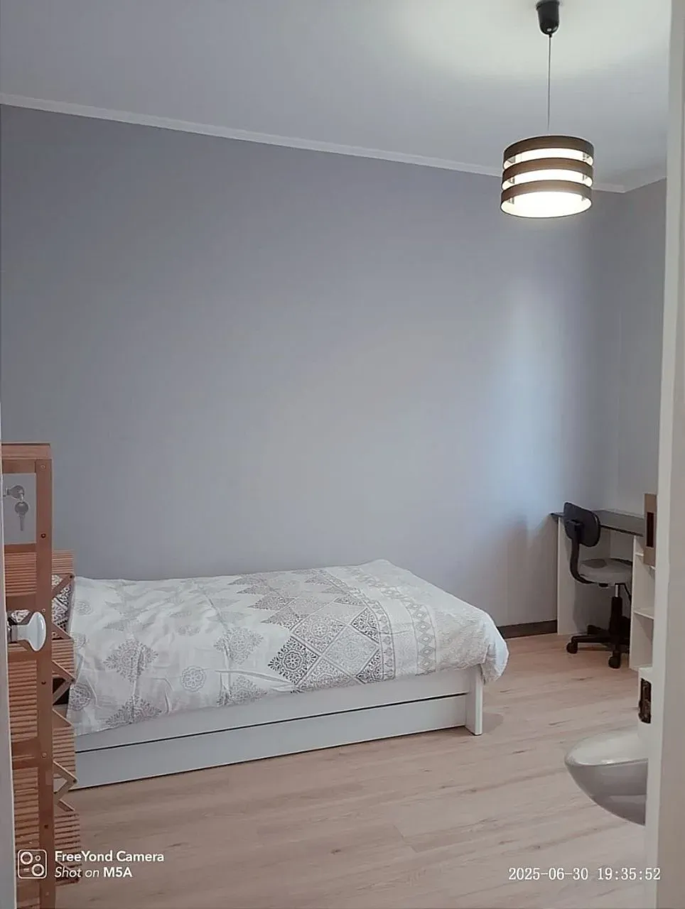 CHAMBRE MEUBLÉE EN COLOCATION À 2 MINUTES À LA GARE D'ARGENTEUIL- CENTRE VILLE — image 2 sur 12