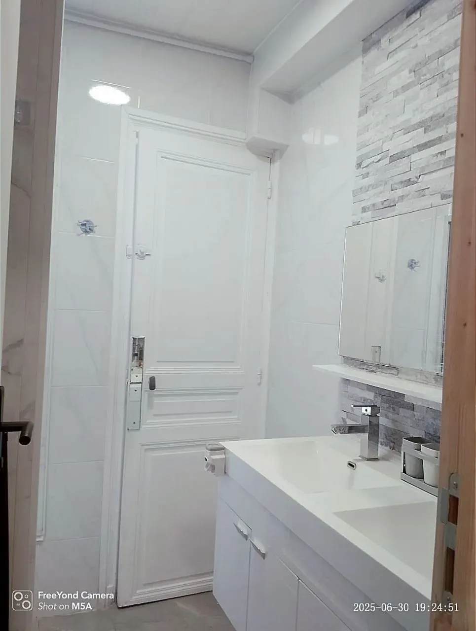 CHAMBRE MEUBLÉE EN COLOCATION À 2 MINUTES À LA GARE D'ARGENTEUIL- CENTRE VILLE — image 11 sur 12