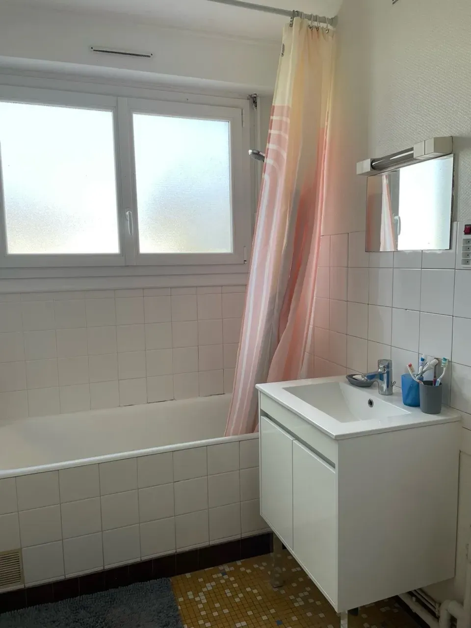 Chambre dans une colocation de 4 personnes — image 8 sur 9