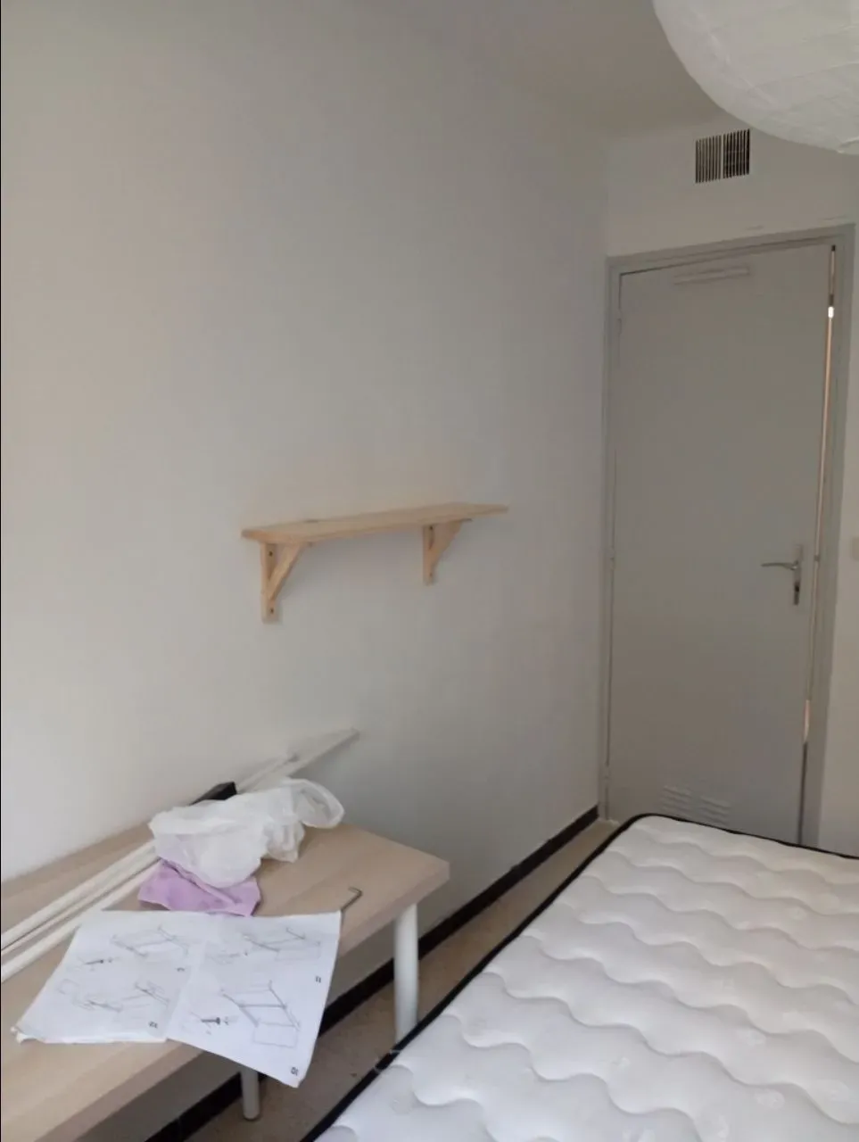 Chambre 12 m2 toute charge incluse  gaz électricité Wi-Fi Netflix Disney plus prime vidéo — image 2 sur 3