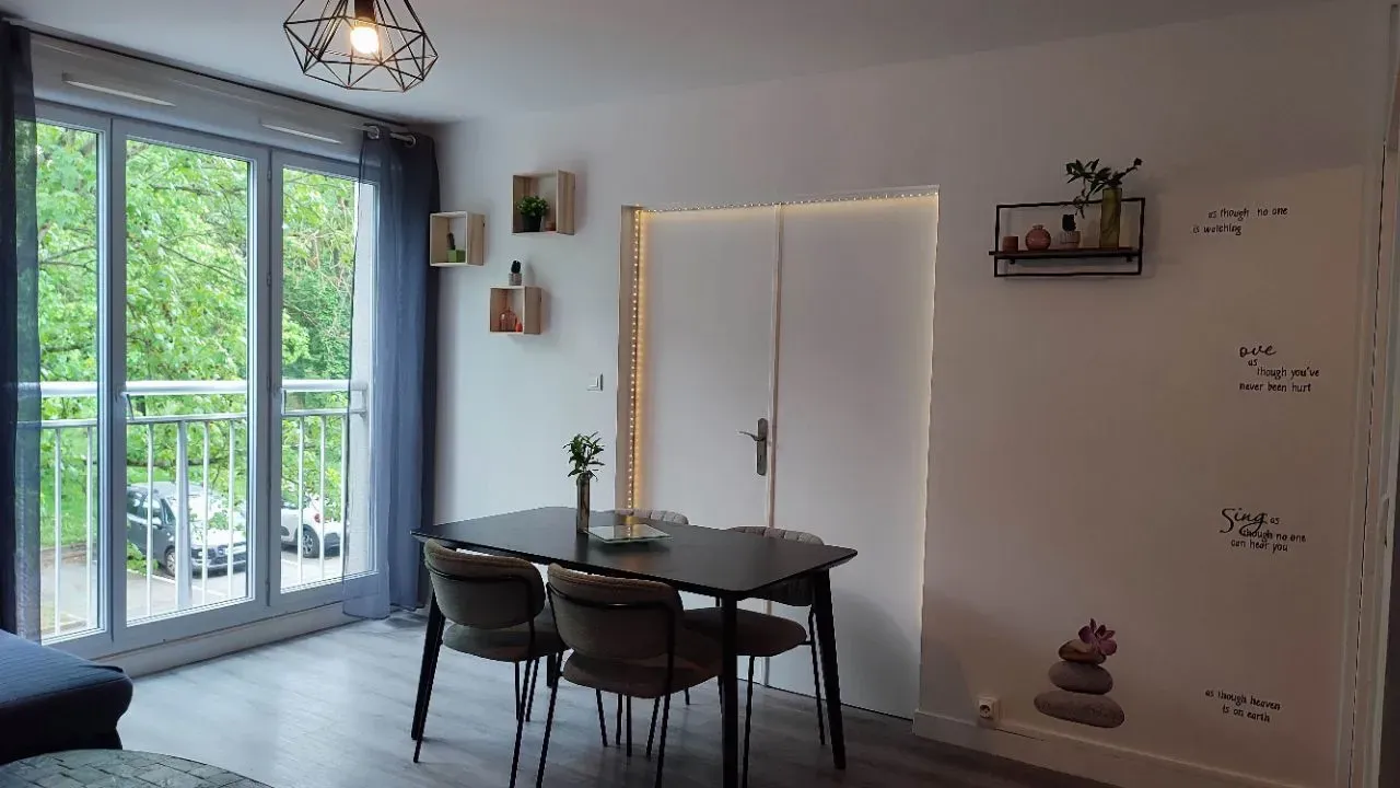 Colocation : 3 chambres dans un grand T4 calme et lumineux - Nantes Beaujoire - toutes commodités  — image 2 sur 8