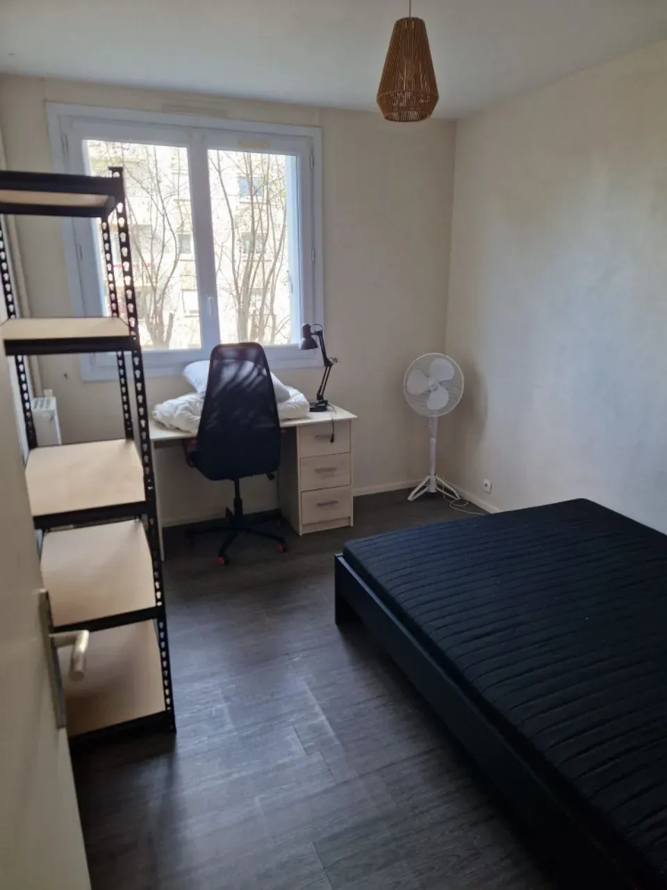 Chambre dans colocation calme dans un cadre agréable a deux pas du Jardin botanique a la Riche — image 6 sur 9