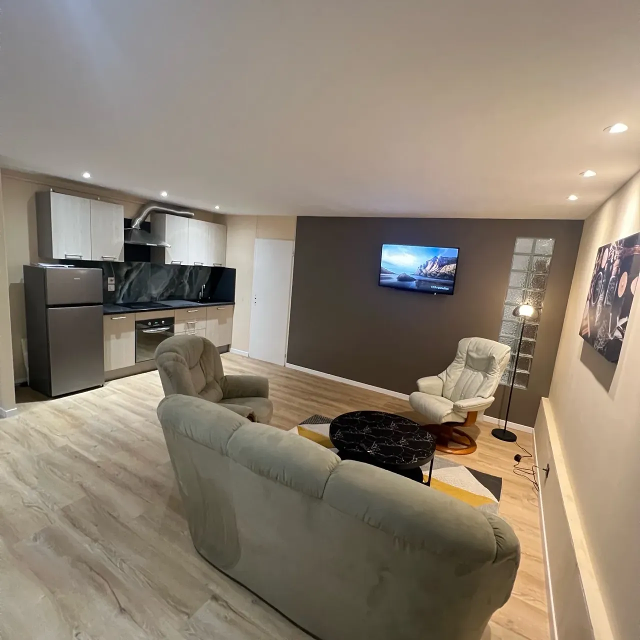 **📢 Chambre en colocation – Appartement 80 m² entièrement rénové** — image 2 sur 5