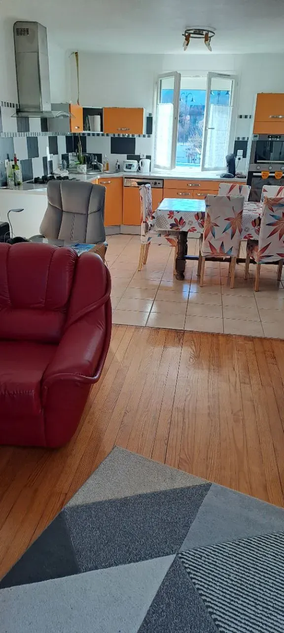 Bonjours  je loue une chambre  en colocation  avec moi a st jean st nicolas  dans les Hautes-Alpes   — image 3 sur 6