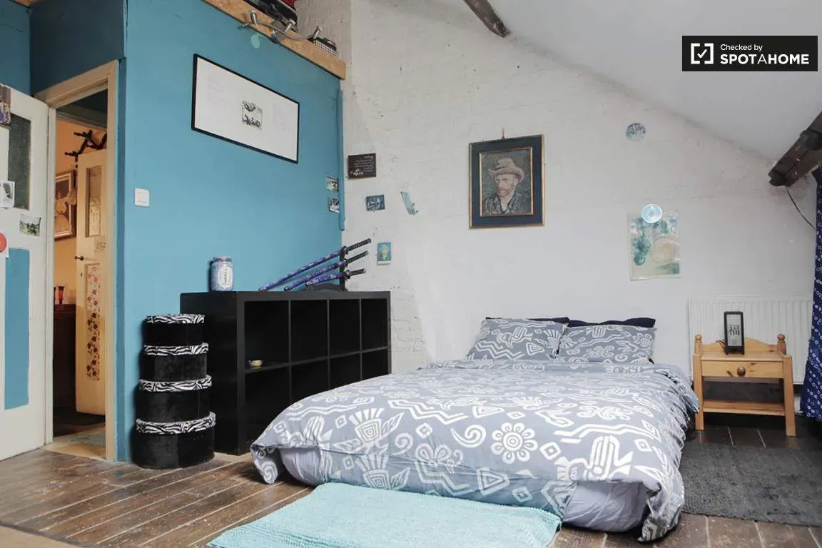 Chambre dans colocation papillon — image 5 sur 6