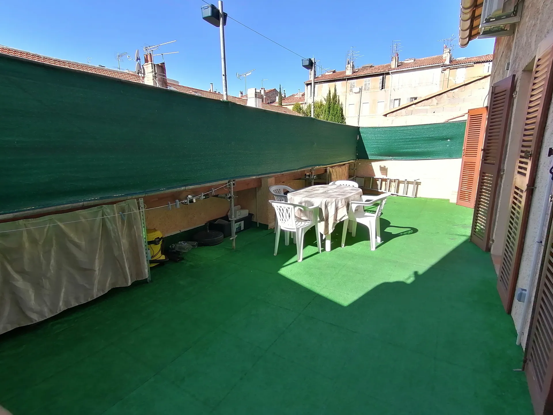 Une grande chambre  — image 12 sur 15