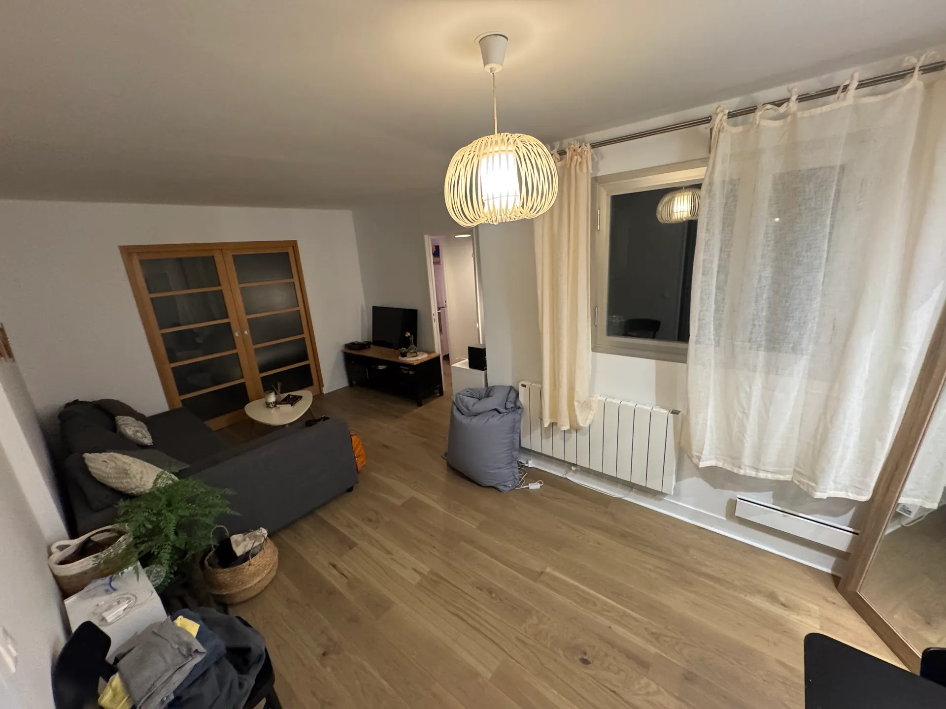 Hello je cherche une colocataire début septembre