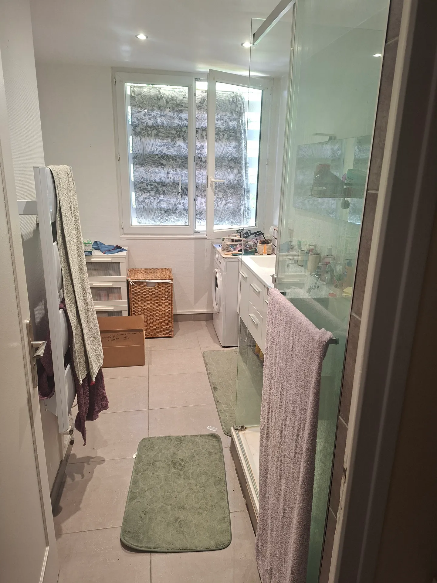 Chambre dispo sur Bron en collocation avec moi même  — image 2 sur 9
