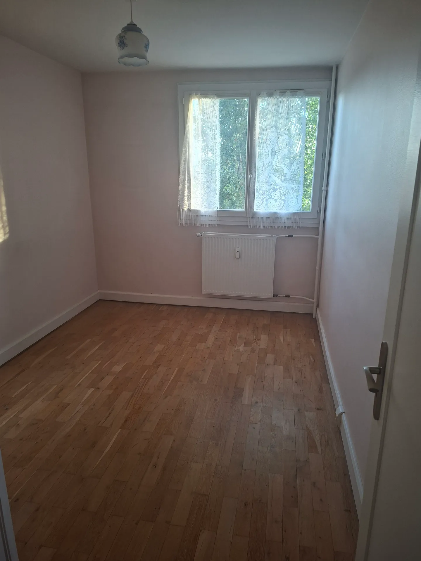 Chambre dispo sur Bron en collocation avec moi même  — image 6 sur 9