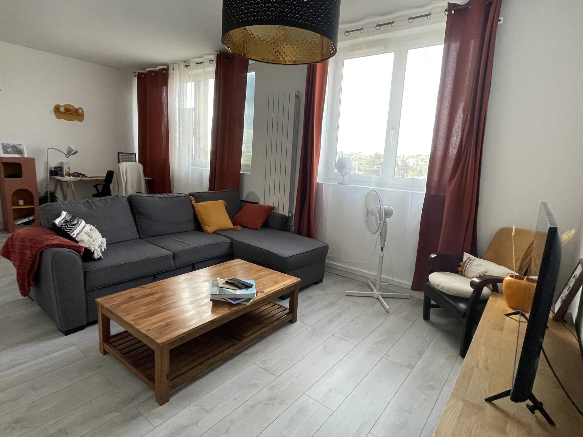 Colocation au Raincy – 1 min du RER E – Chambre disponible dans appartement lumineux de 70m2 — image 2 sur 8