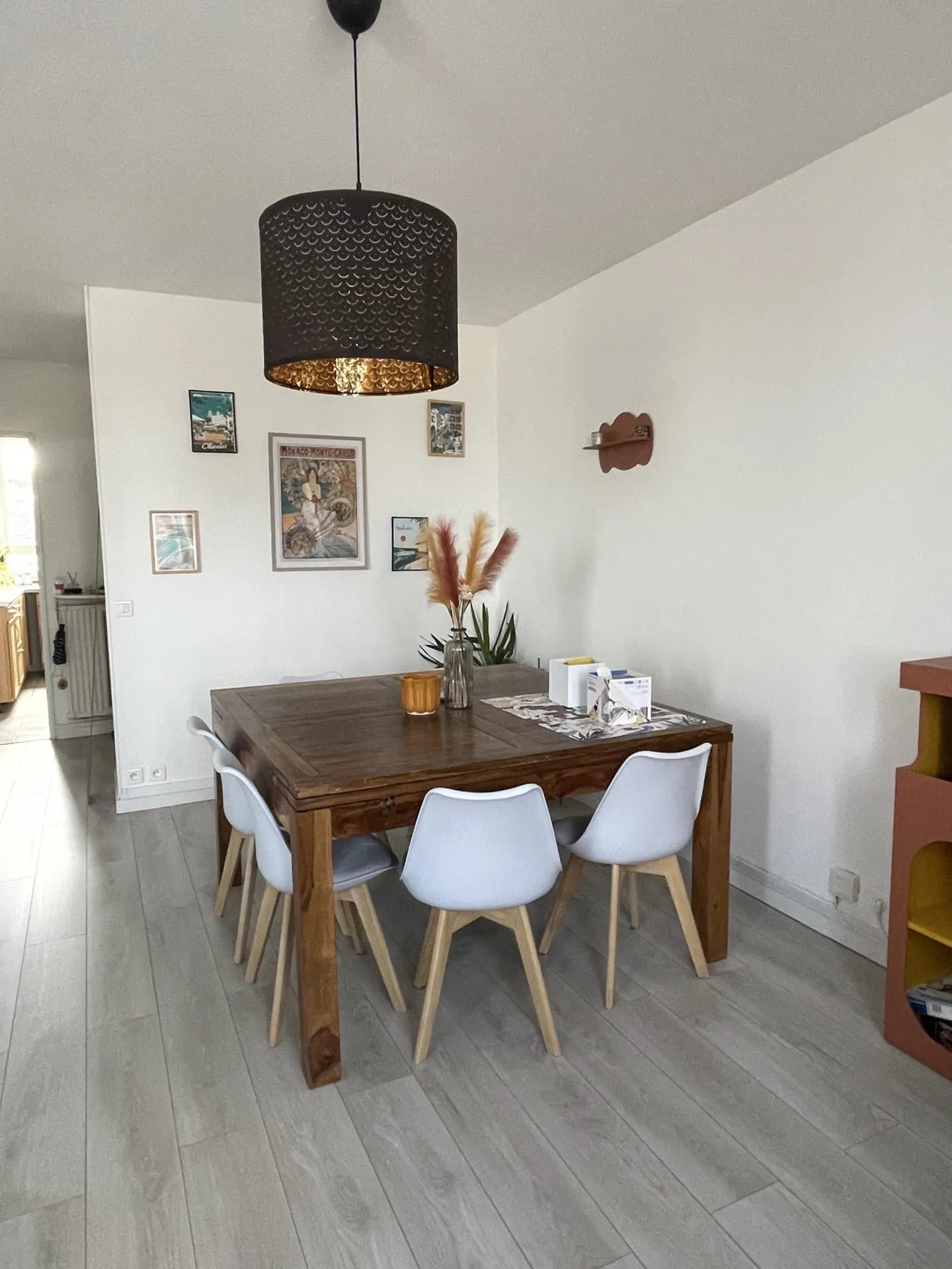 Colocation au Raincy – 1 min du RER E – Chambre disponible dans appartement lumineux de 70m2 — image 3 sur 8