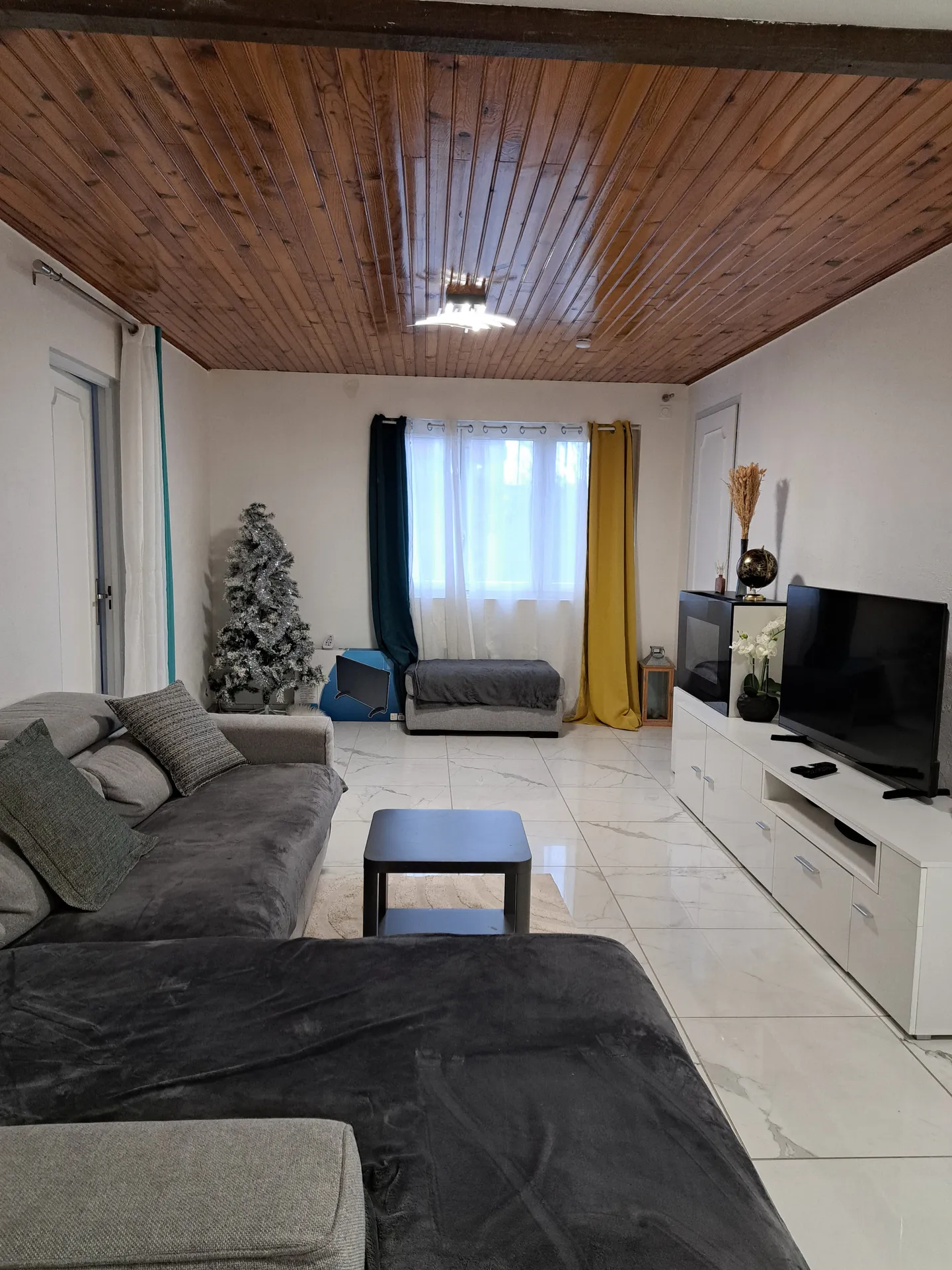 Chambres en colocation dans un bel appartement de 3 chambres avec salon, cuisine , salle de vain, WC — image 2 sur 14