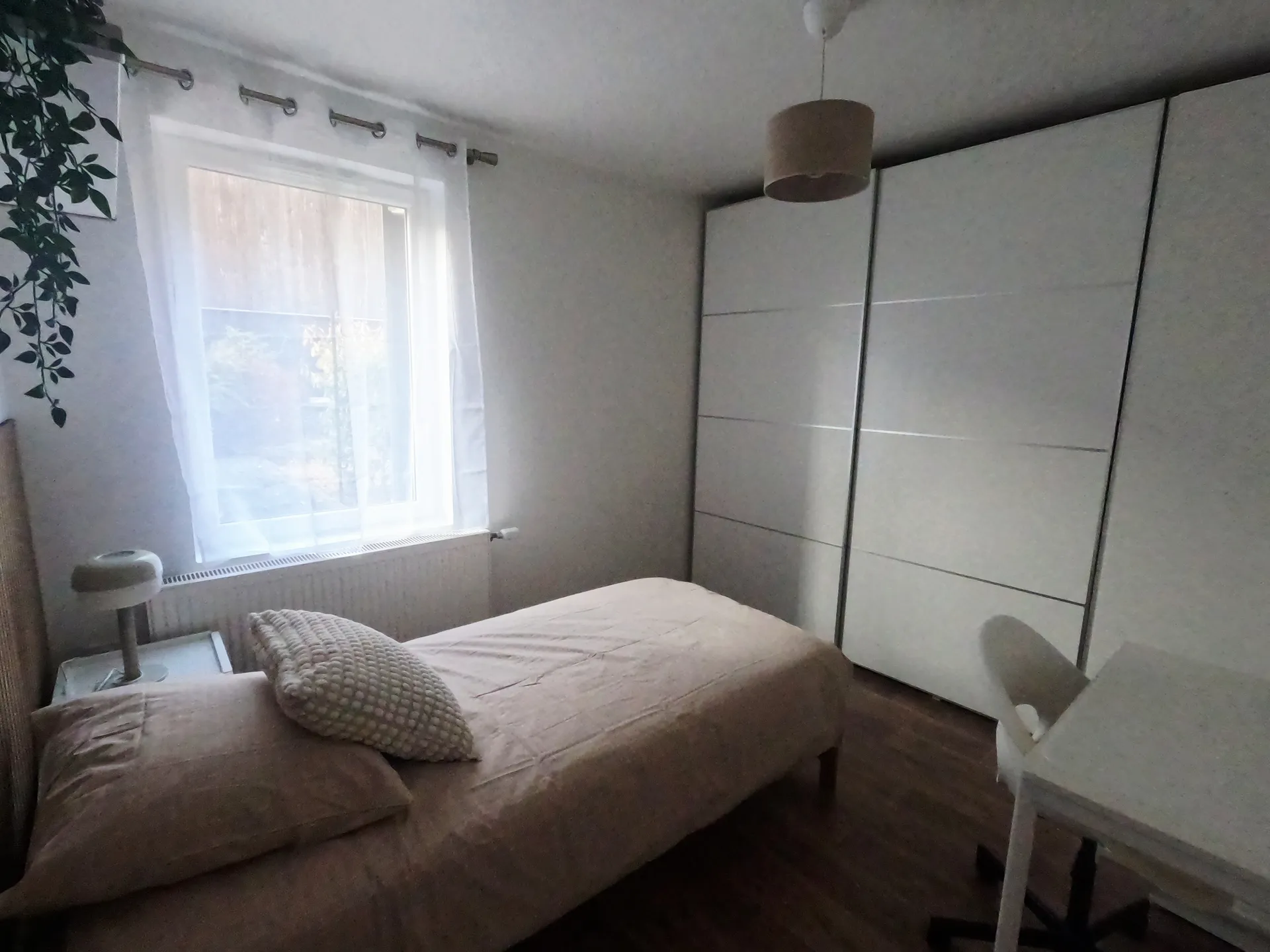 🏡 Chambre meublée en colocation – Champs-sur-Marne (77) – 655 €/mois (cc) — image 2 sur 9