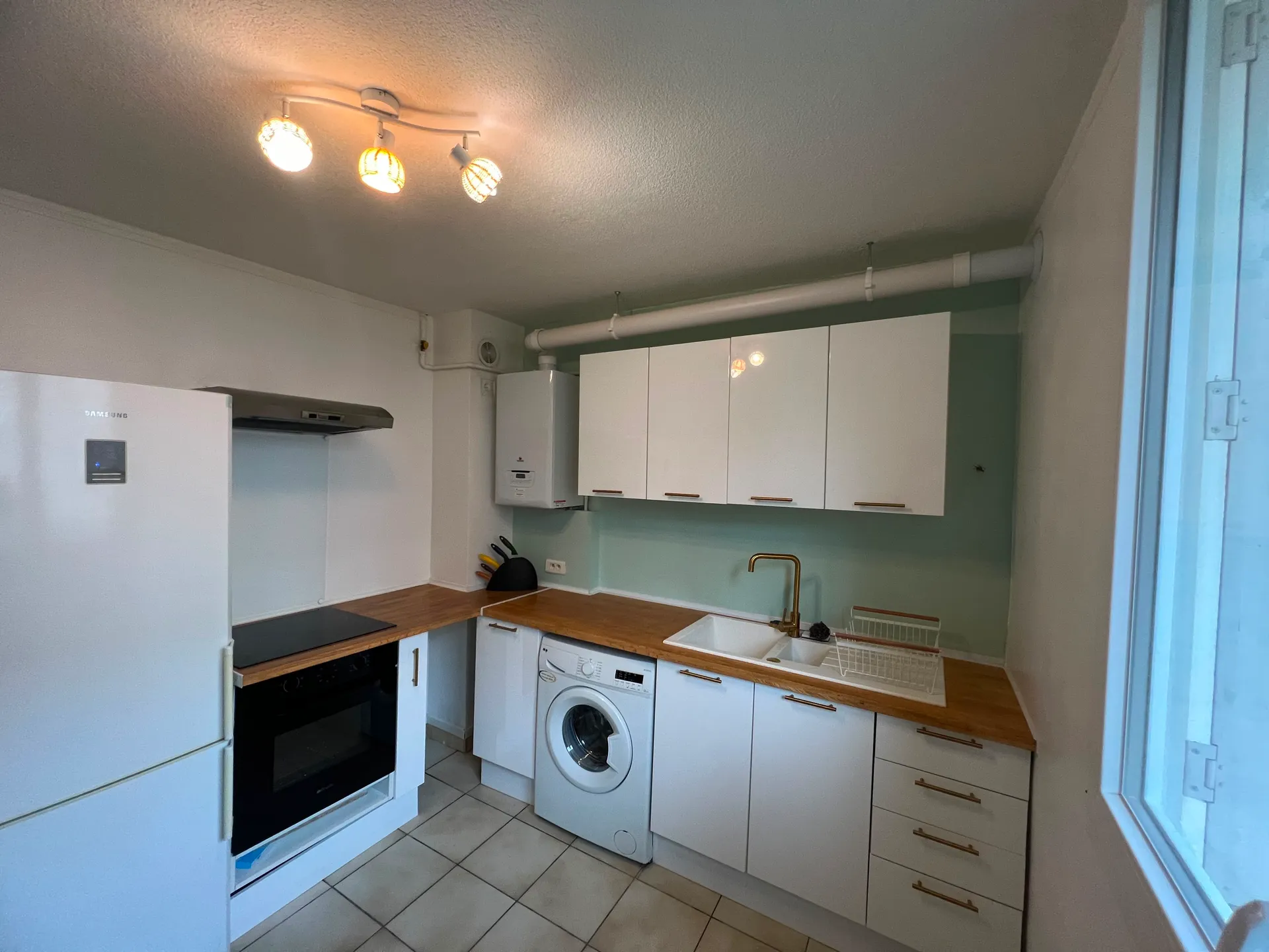 Chambre meublée – Eaux-Claires – Tram C/E – Charges incluses — image 3 sur 3