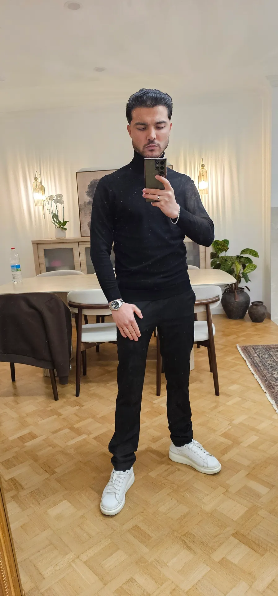 J'ai 2 chambre qui je peux louer spacieux une avec un grand lit l'autre sans. — image 2 sur 3