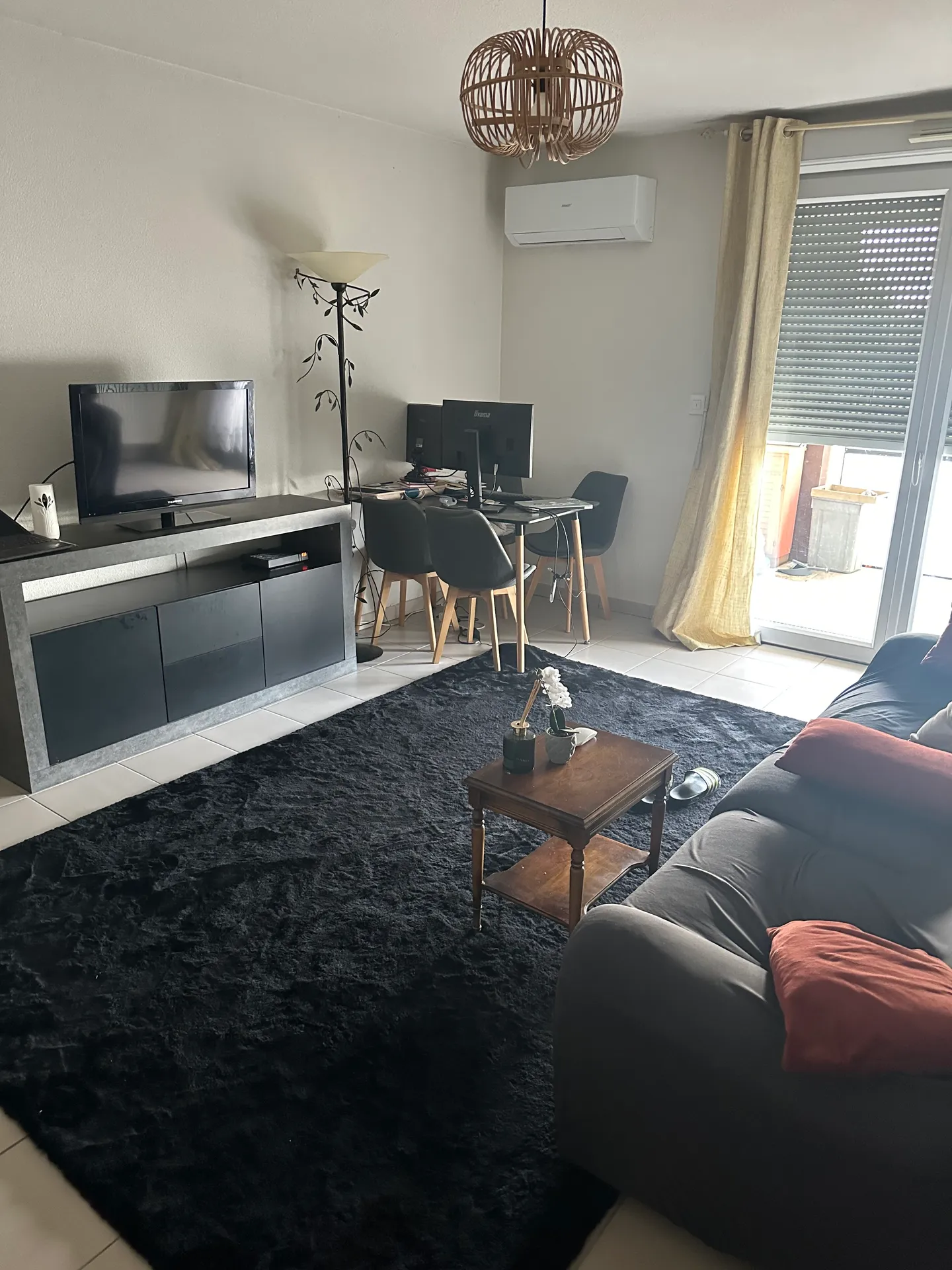 Chambre moderne, lumineuse et bien aérée à louer chez un particulier, située à seulement 20 minutes  — image 2 of 7