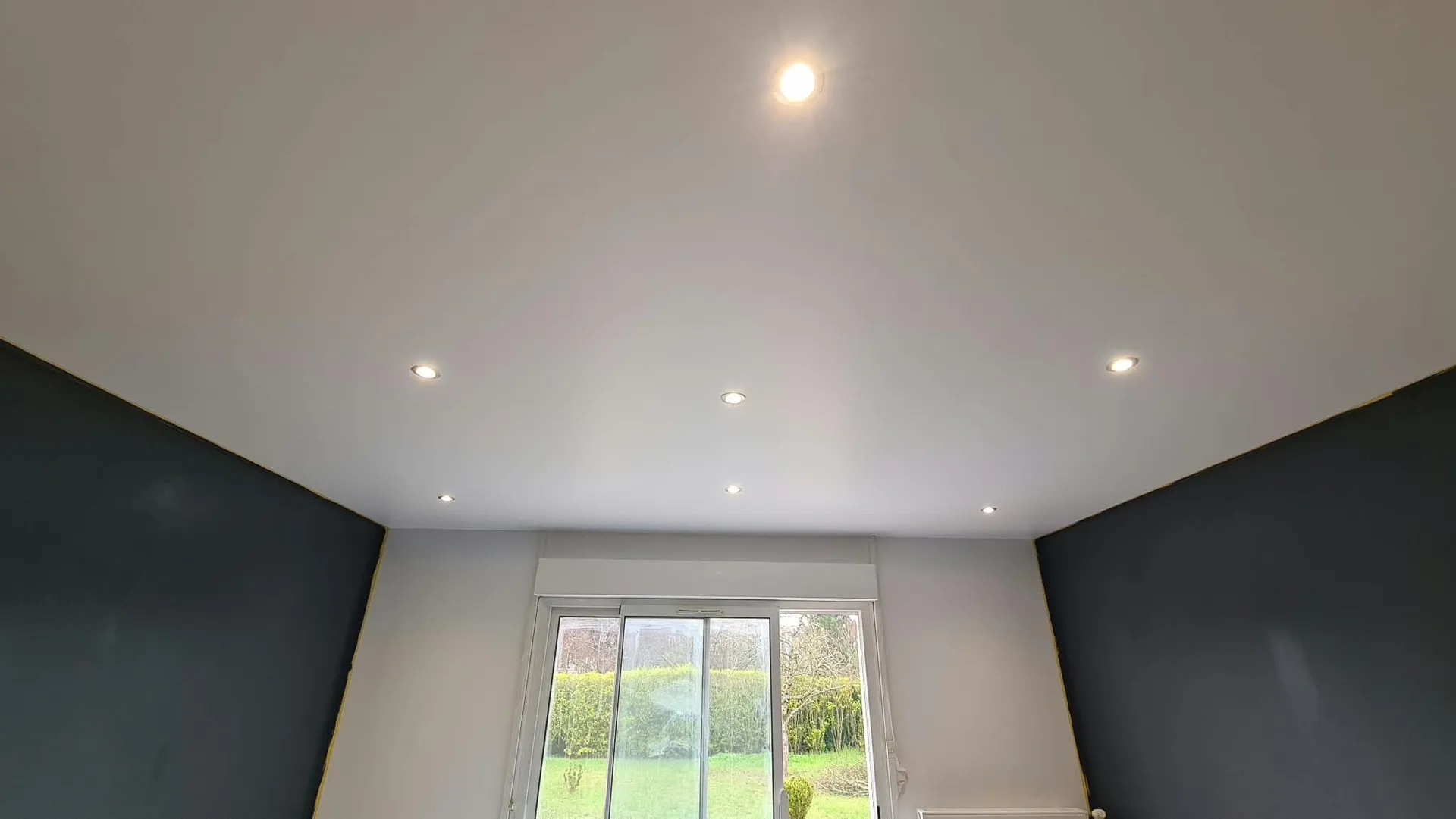 J ai 2 chambre luxieuse et luxuriante ouvert pour tous et tous  — image 3 sur 3