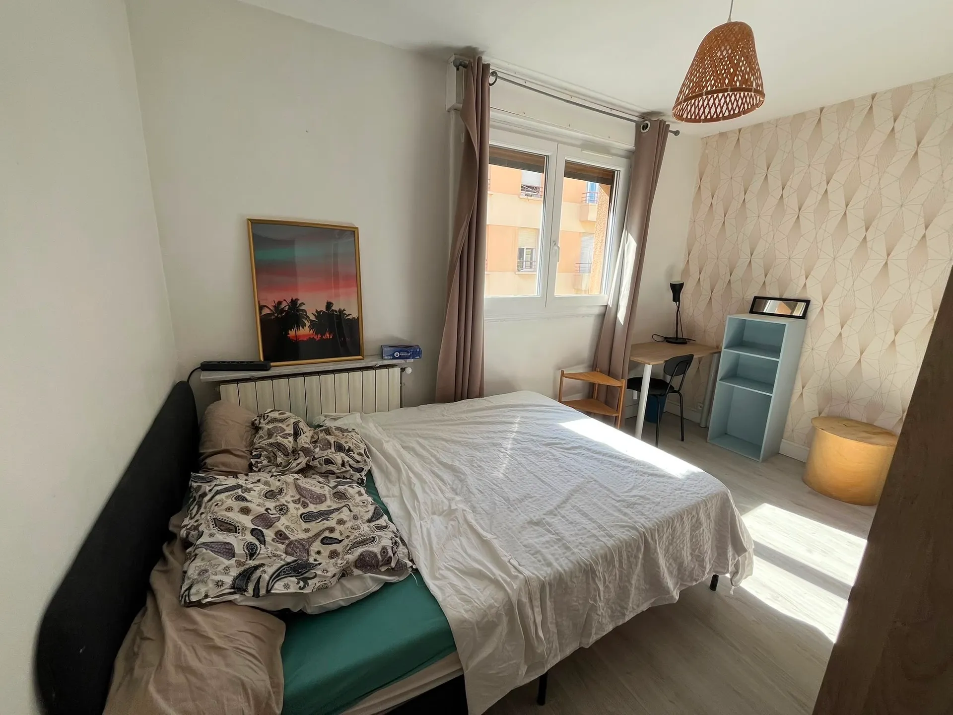 Chambre dispo dans une coloc de 3 personnes à Marseille (quartier la timone).  — image 2 sur 10