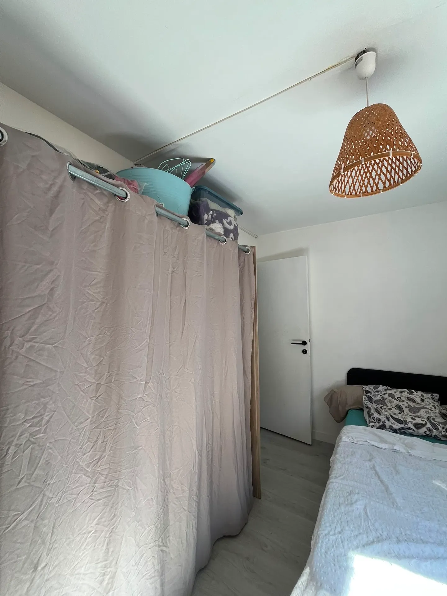 Chambre dispo dans une coloc de 3 personnes à Marseille (quartier la timone).  — image 5 sur 10