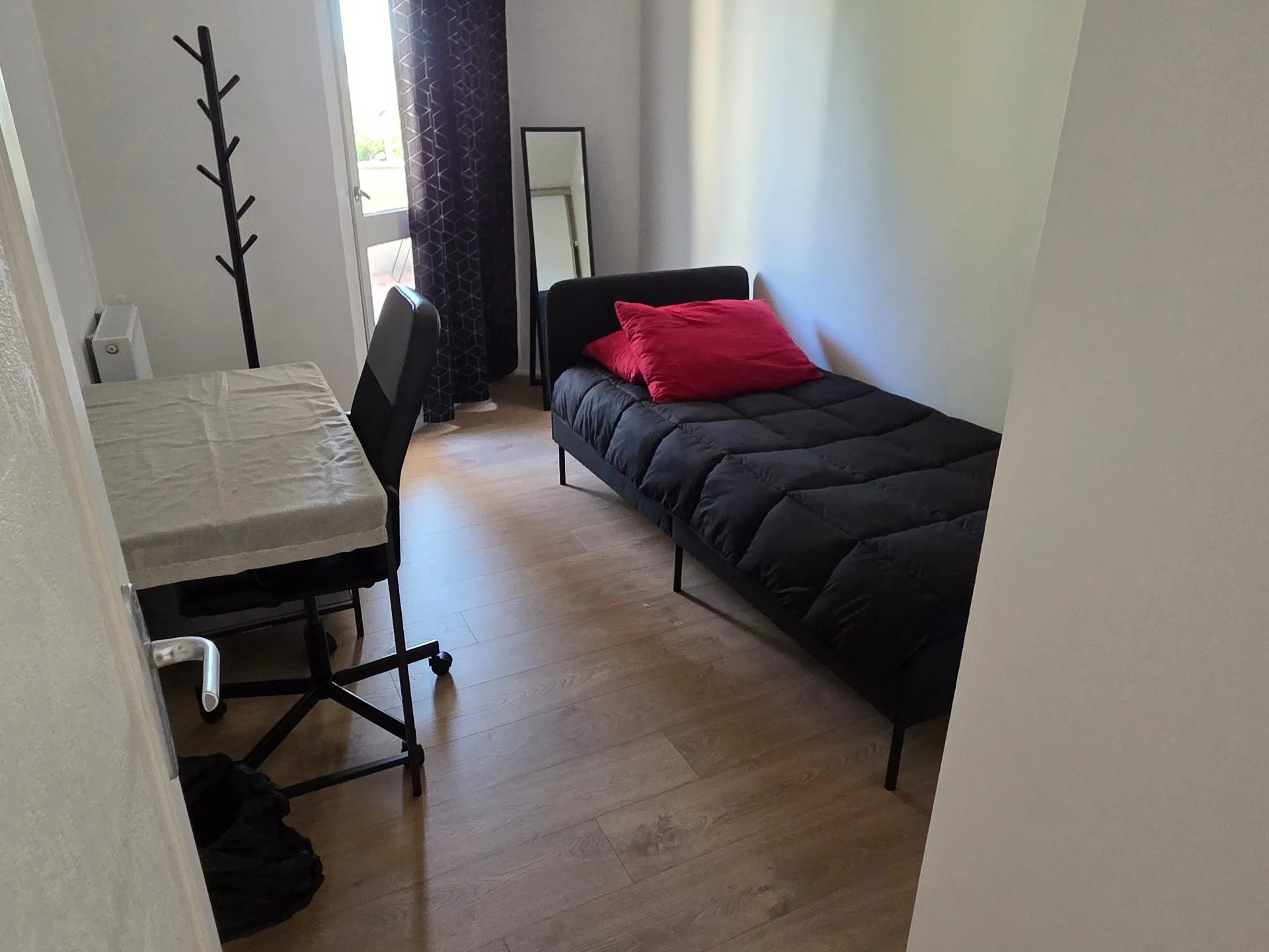 Appartement 89m2 à Sartrouville - 15 minutes de la gare RER à pied, 5 Minutes en bus — image 2 of 6