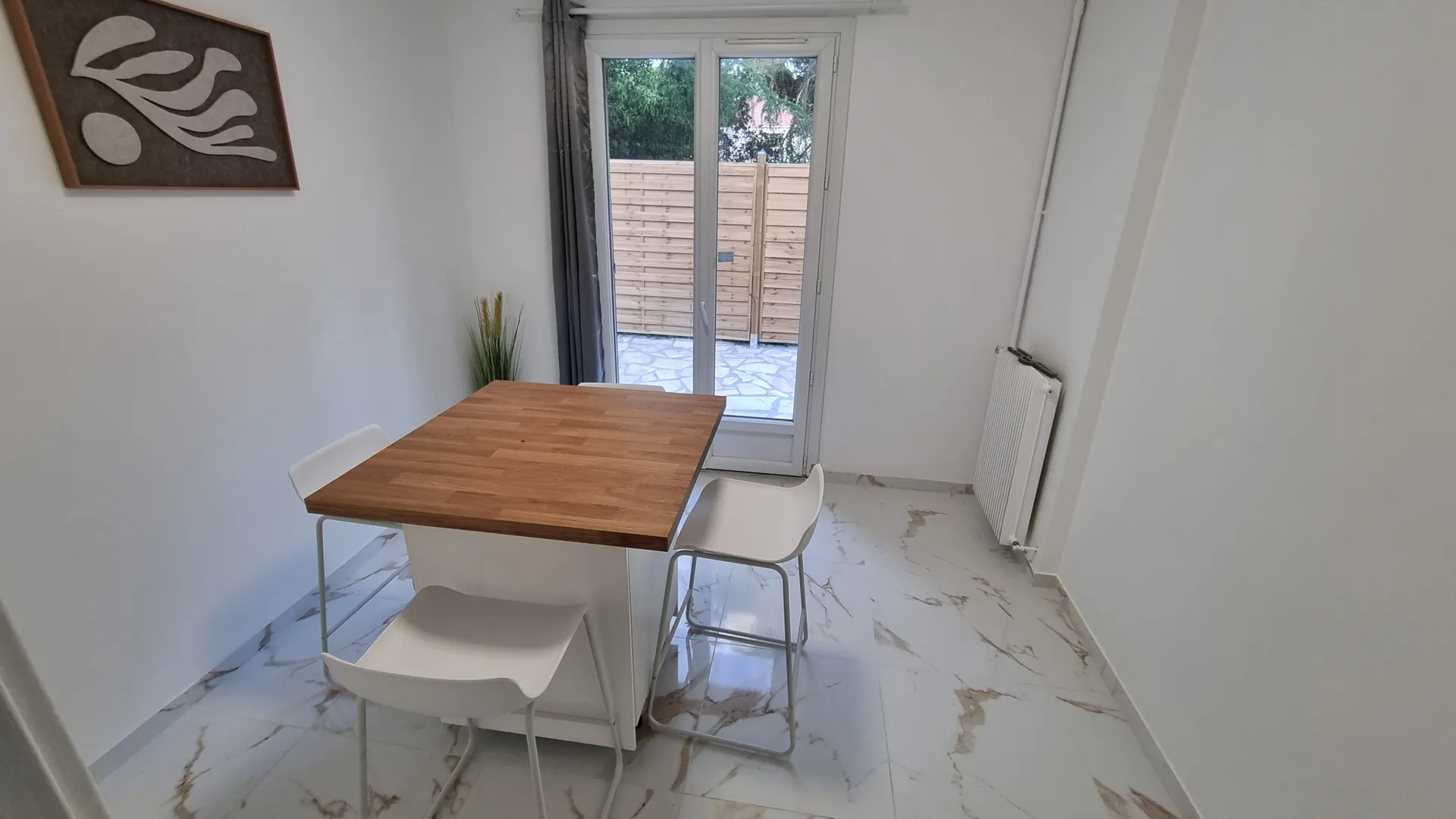 Chambre de 12m2 dans une maison agréable a partager entre filles. — image 4 of 6