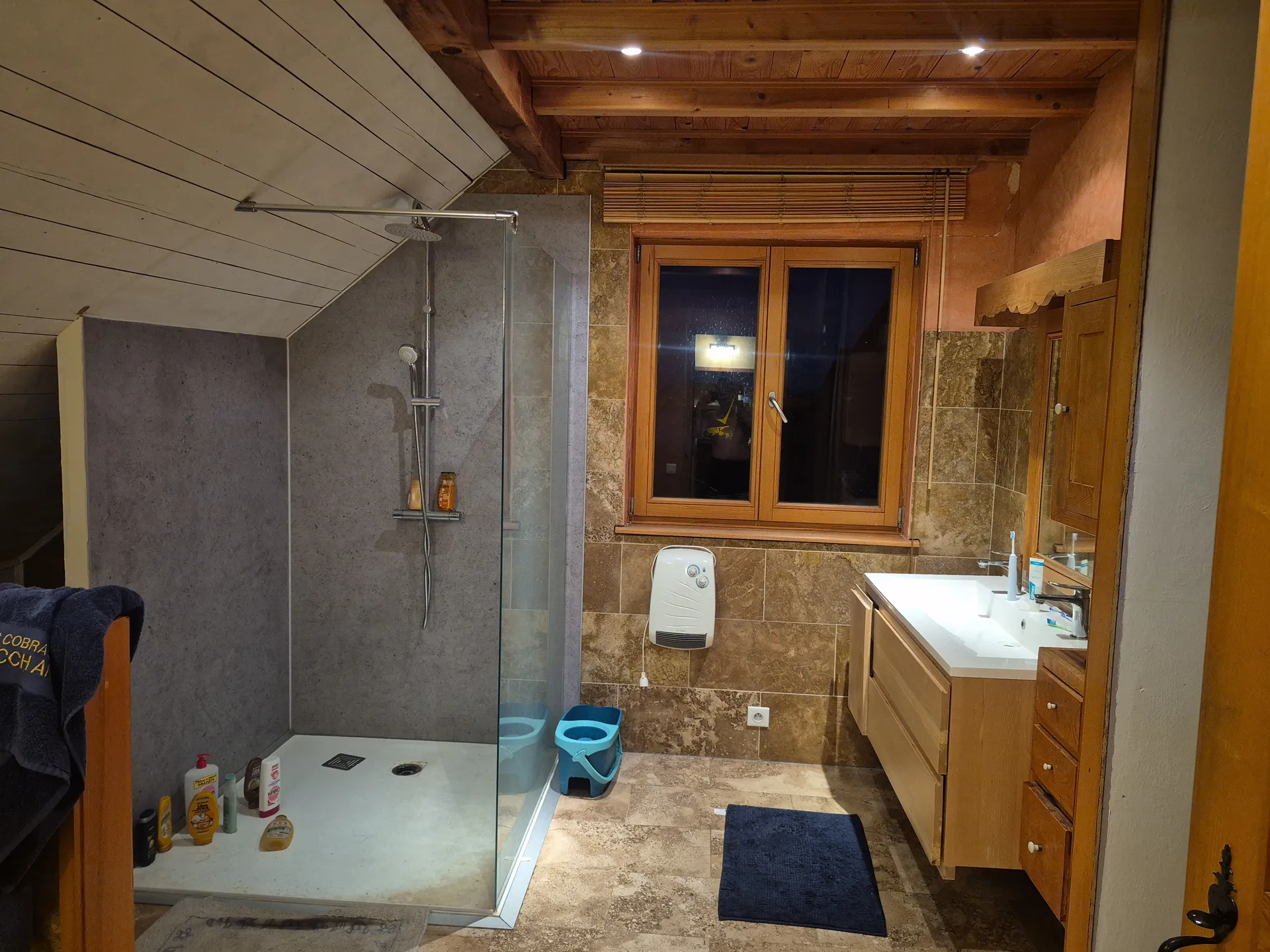 Je cherche un ou une coloc pour garder se magnifique appartement pas chere et bien placé