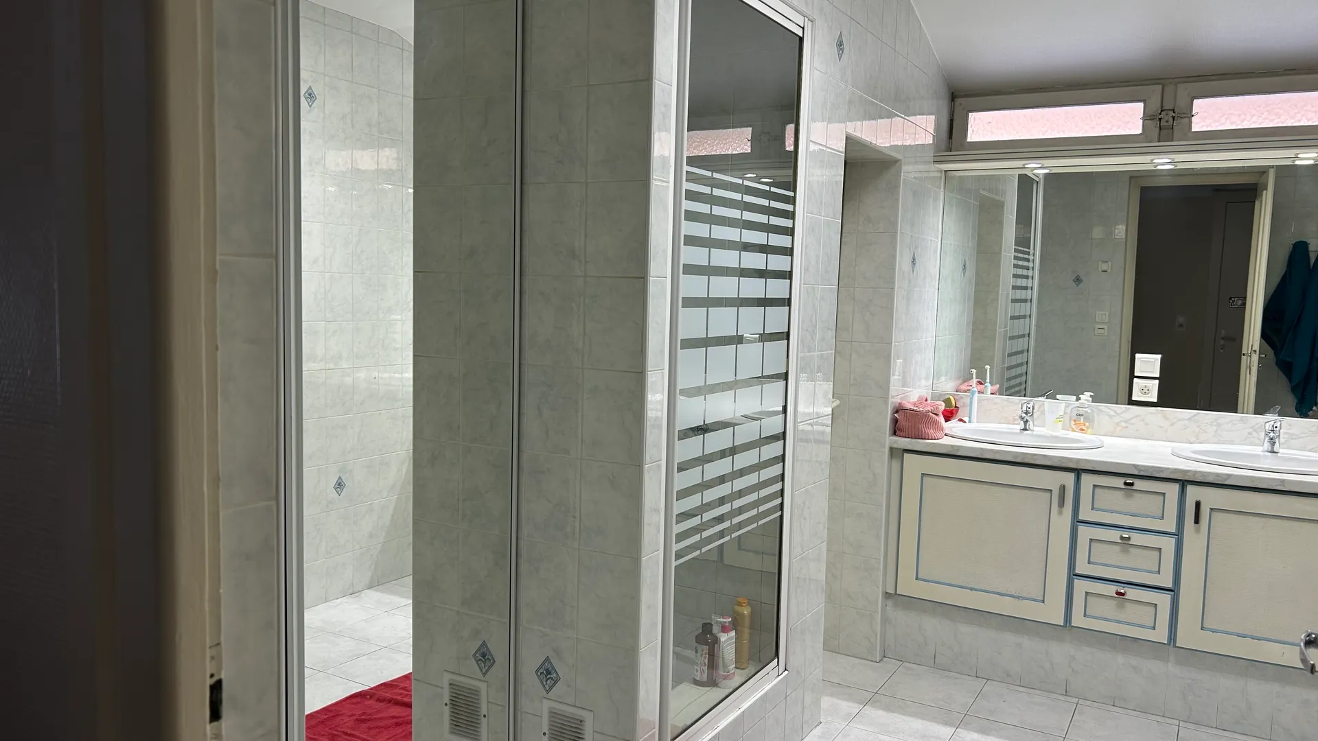 Location d'une chambre dans une colocation sur Annecy . Recherche une étudiante  — image 4 of 6