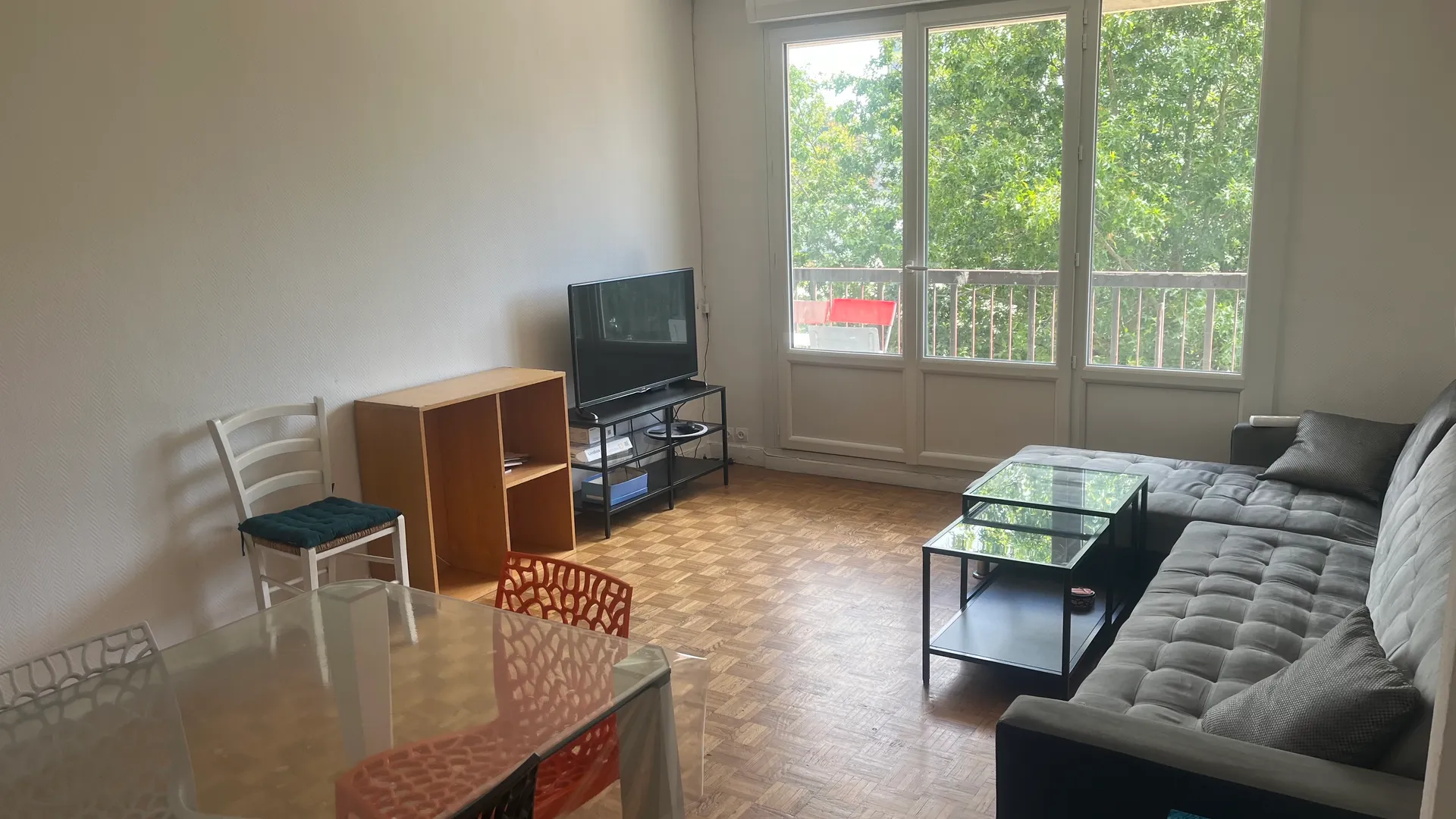2 chambres libres dans une colocation de 4 personnes dans 94 m2 , à Bellevue au 3 eme étage  — image 2 of 15