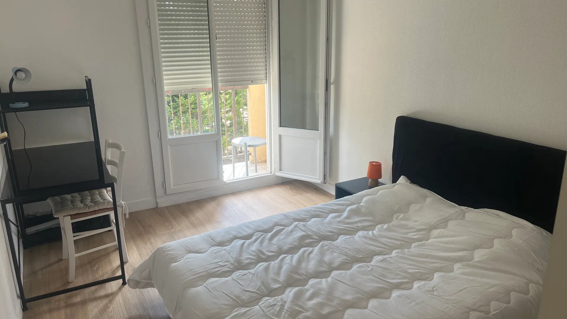2 chambres libres dans une colocation de 4 personnes dans 94 m2 , à Bellevue au 3 eme étage  — image 9 of 15