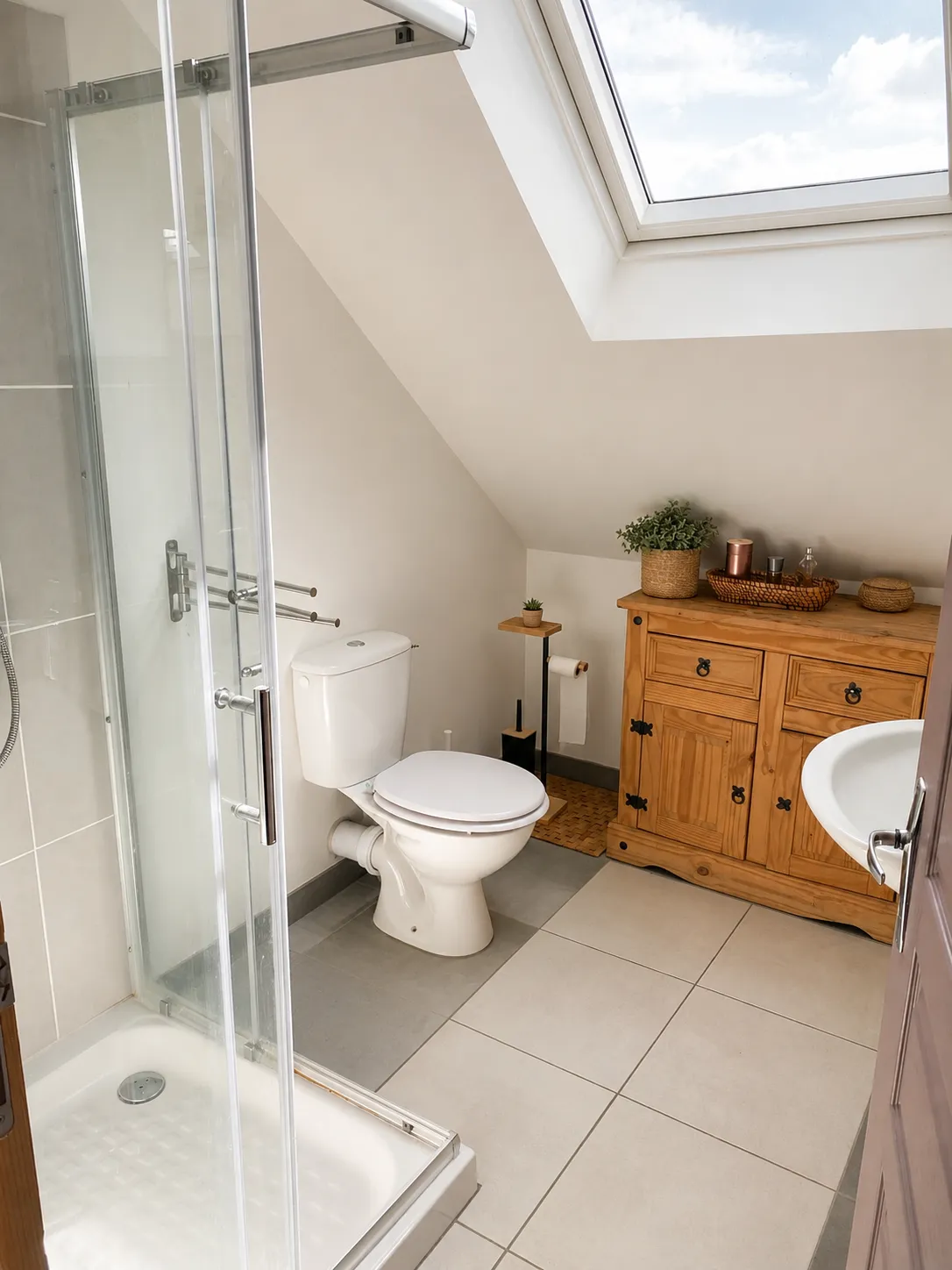 Chambre en colocation dans grande maison avec jardin – Caulnes — image 2 of 3