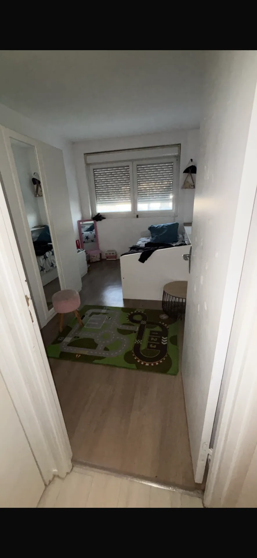 Je propose une colocation agréable et spacieuse avec 3 chambres, idéale pour une vie en communauté. — image 4 of 7