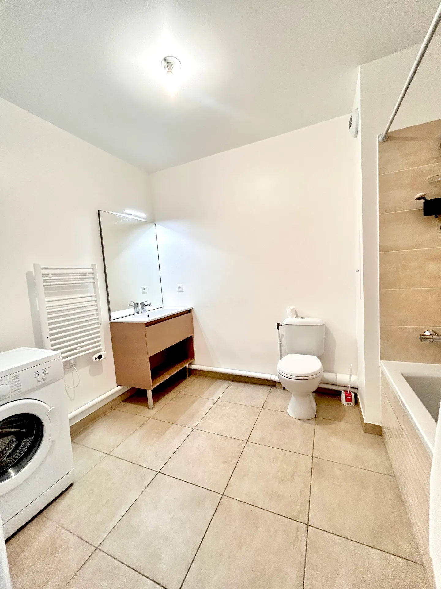 Chambre haut de gamme en colocation dans un appartement meublé à Bezons près de La Défense — image 5 of 15