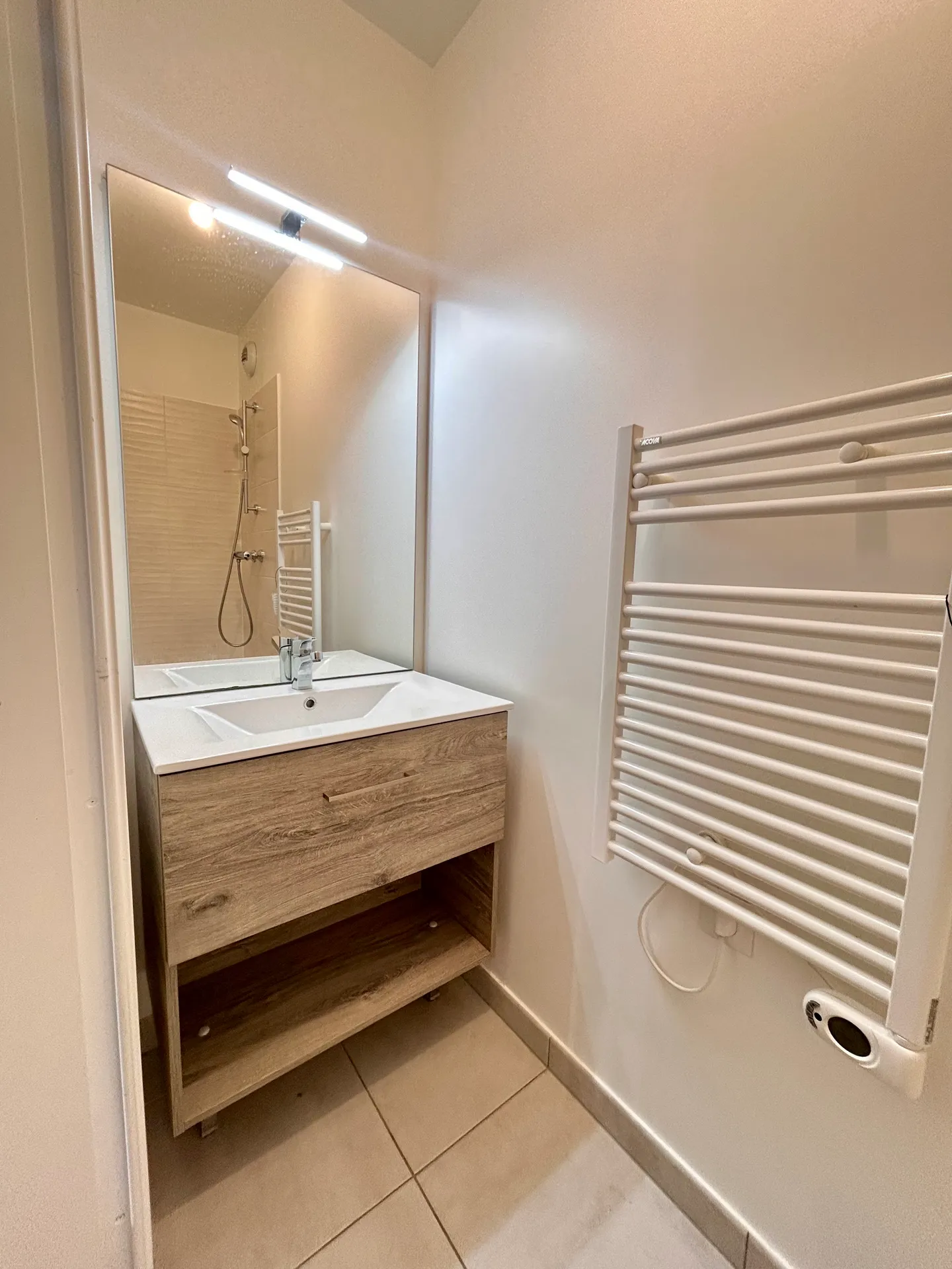 Chambre haut de gamme en colocation dans un appartement meublé à Bezons près de La Défense — image 8 of 15