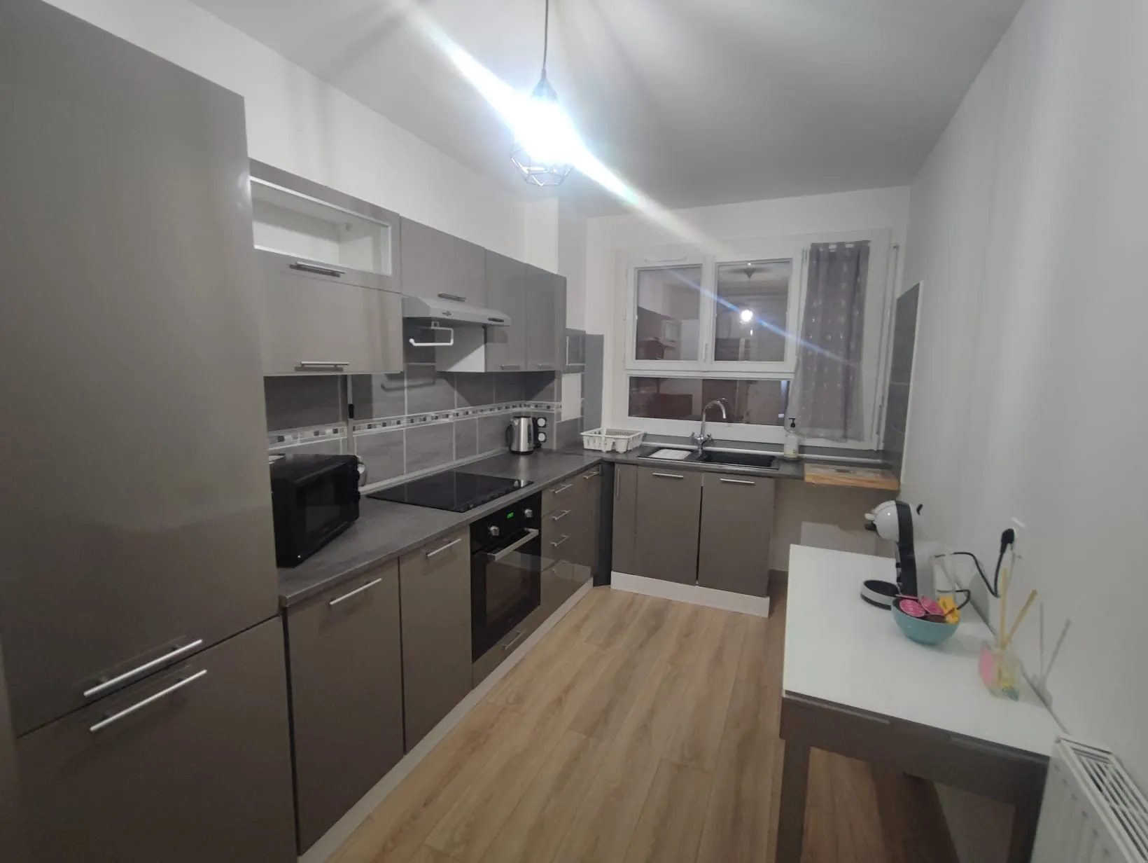 Chambre en colocation féminine proche tram T4 — image 2 sur 6