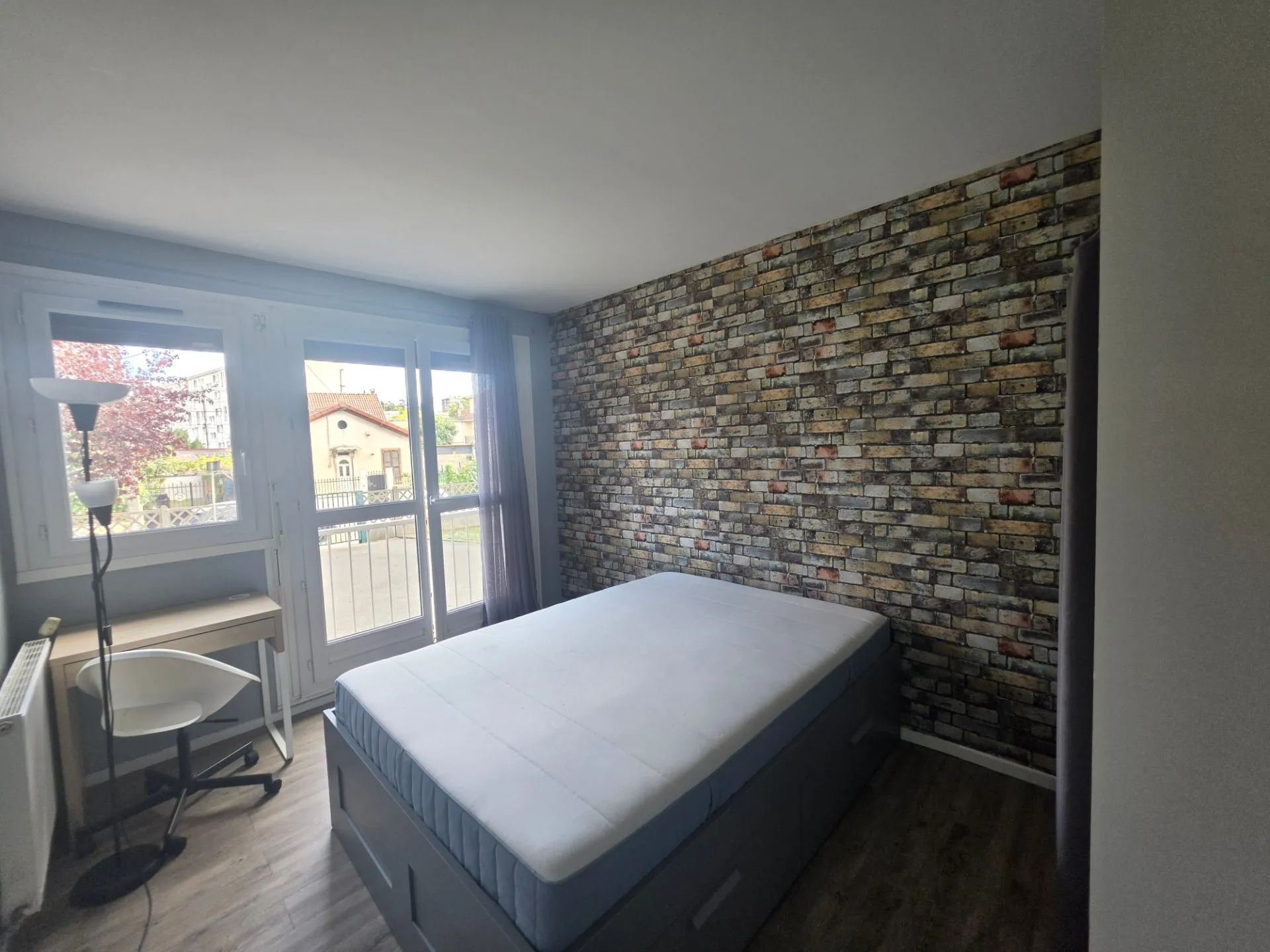 Chambre en colocation féminine proche tram T4 — image 5 sur 6