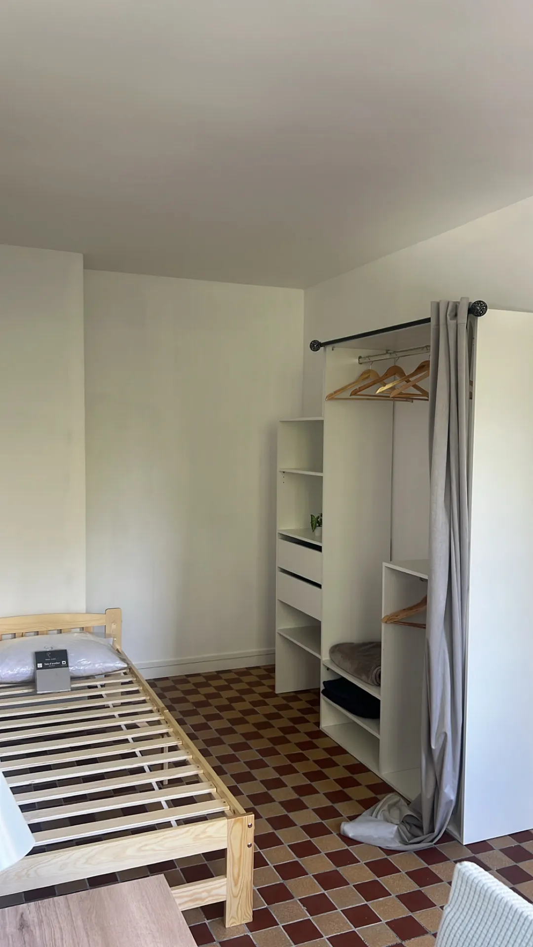 Colocation féminine étudiante à Créteil – Chambres meublées  3 – Disponible immédiatement
 — image 4 sur 12
