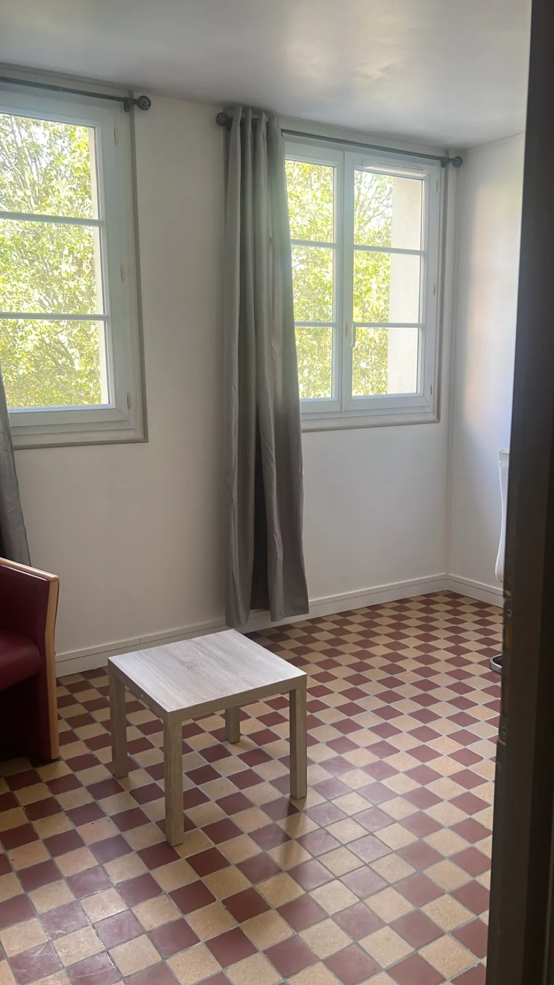 Colocation féminine étudiante à Créteil – Chambres meublées  3 – Disponible immédiatement
 — image 3 sur 12