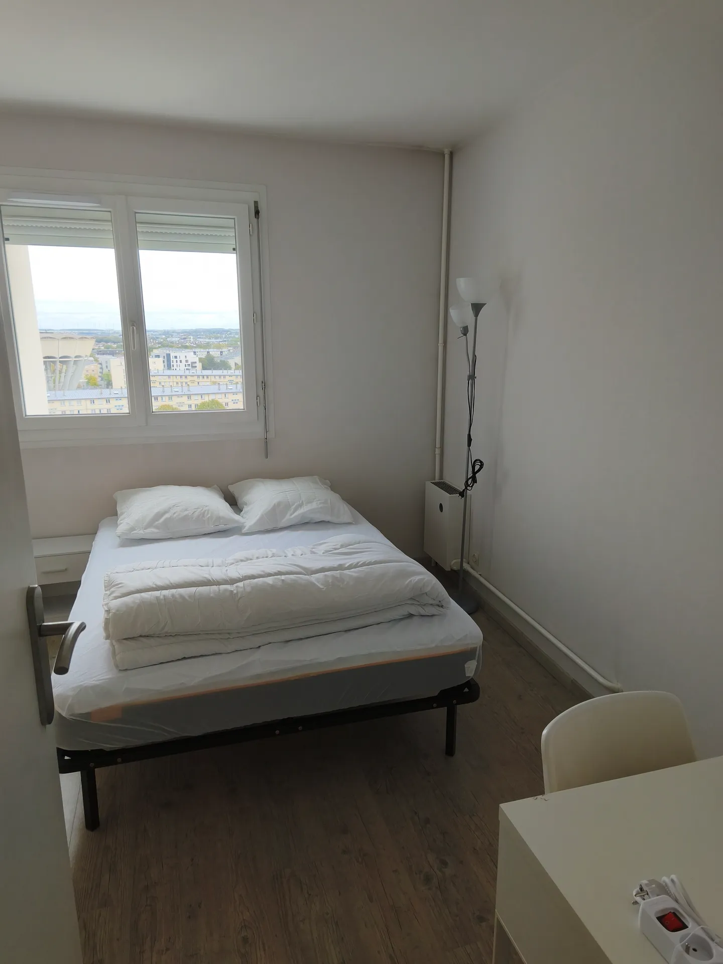 Chambre 4 pièces 73m2 — image 4 of 8