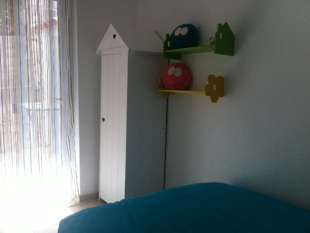 Appartement 50 M2 deux chambres calme quartier l’avale 800 de la mer joliment meublé idéal coloc.  — image 5 sur 15