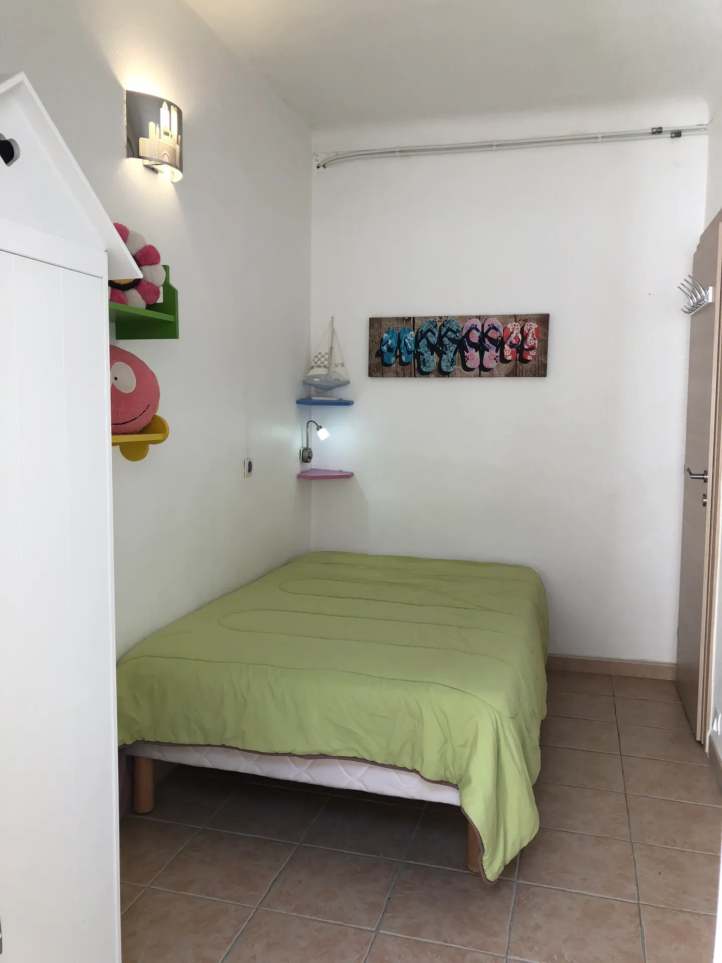 Appartement 50 M2 deux chambres calme quartier l’avale 800 de la mer joliment meublé idéal coloc.  — image 6 sur 15