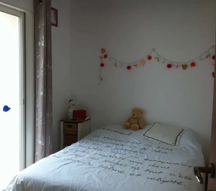 Appartement 50 M2 deux chambres calme quartier l’avale 800 de la mer joliment meublé idéal coloc.  — image 7 sur 15