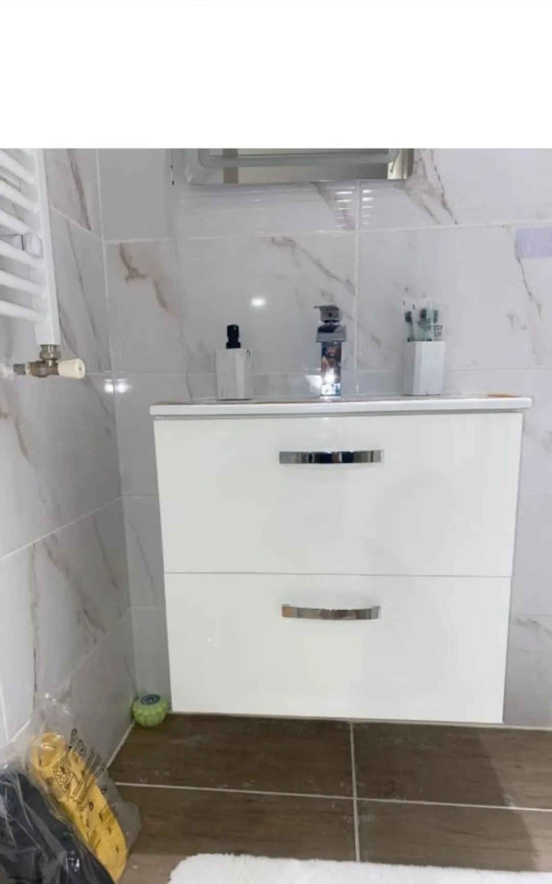 Belle pièce meublée dans logement tout équipé  — image 6 sur 7