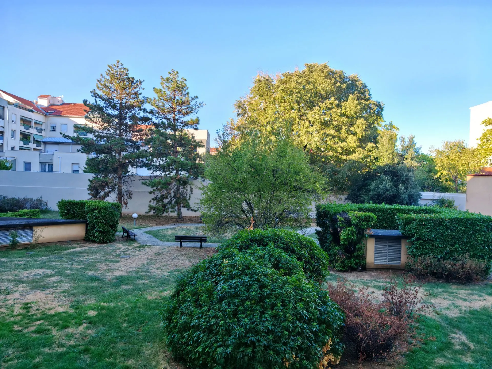 Appartement en colocation à deux à Monplaisir Lumière — image 3 of 11