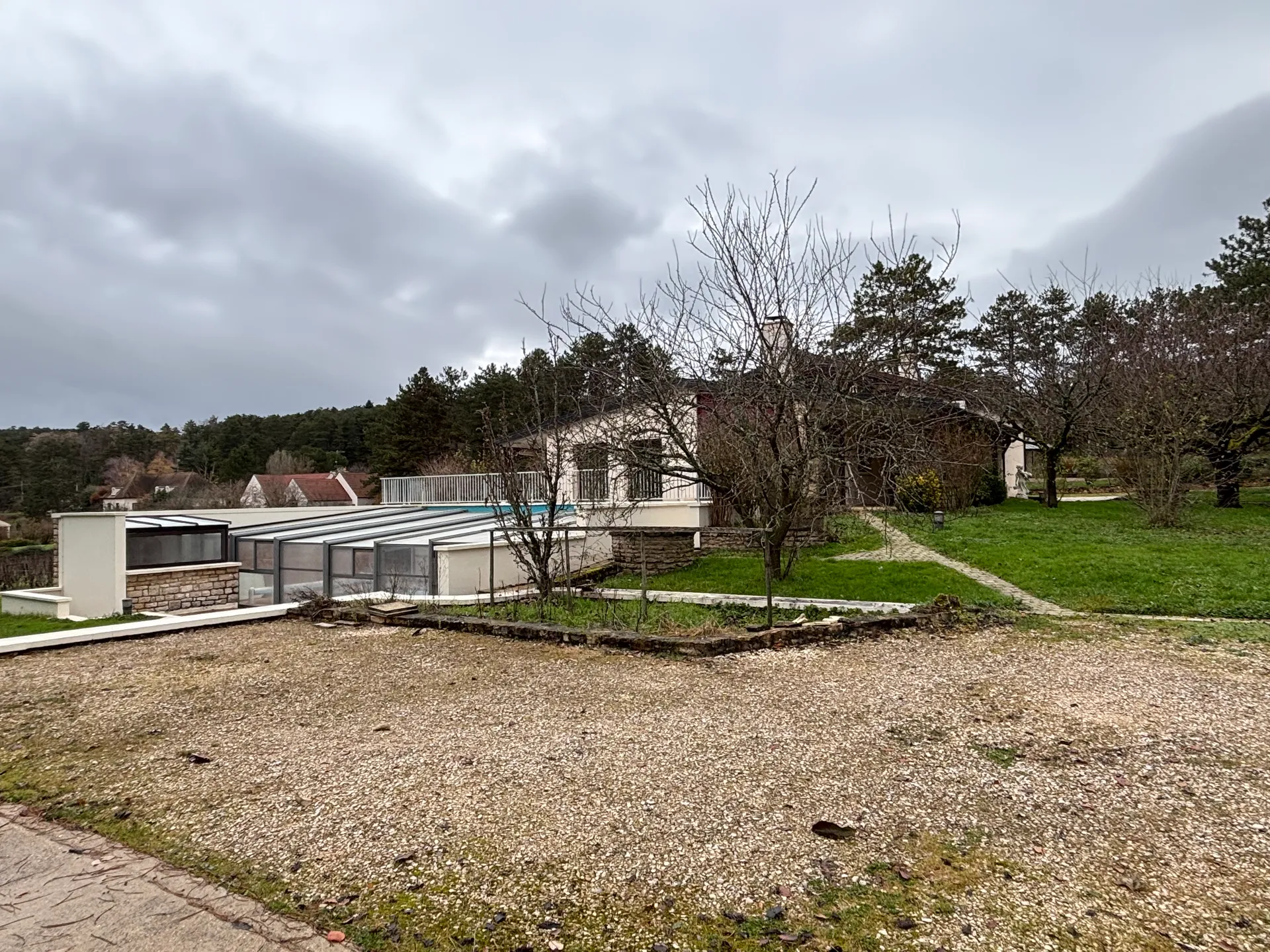 Dans grande maison chambre en colocation à Beaune — image 3 sur 15