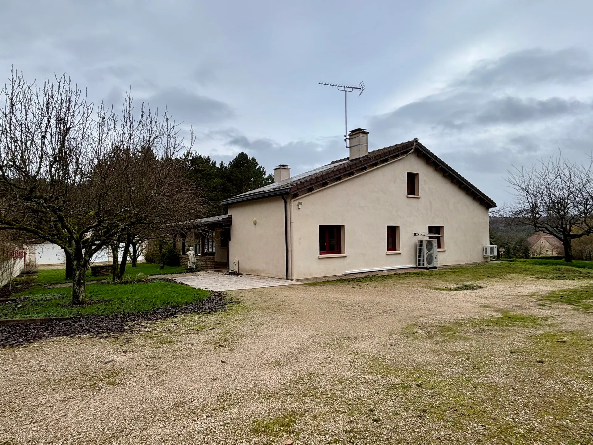 Dans grande maison chambre en colocation à Beaune — image 4 sur 15