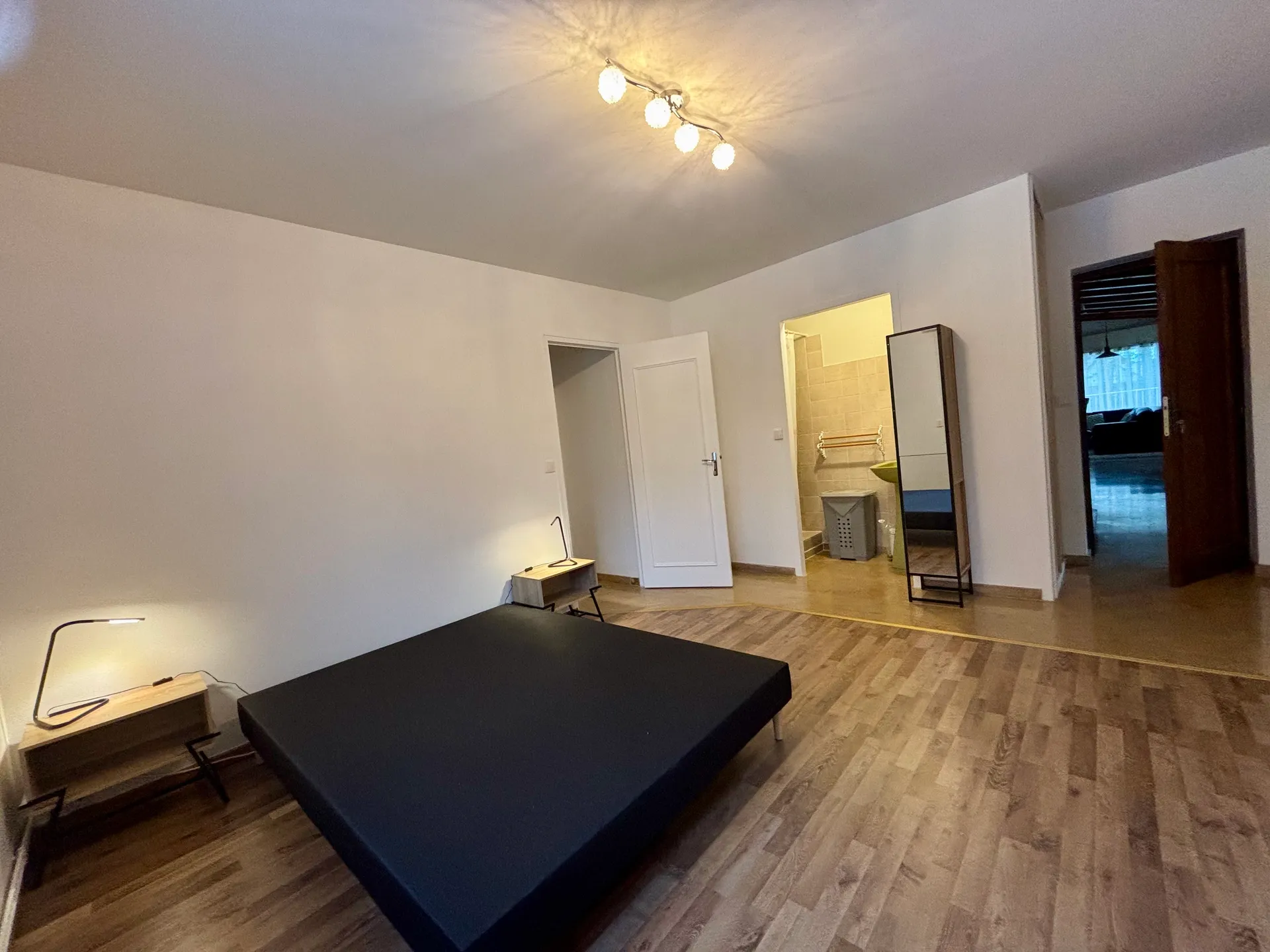 Dans grande maison chambre en colocation à Beaune — image 5 sur 15