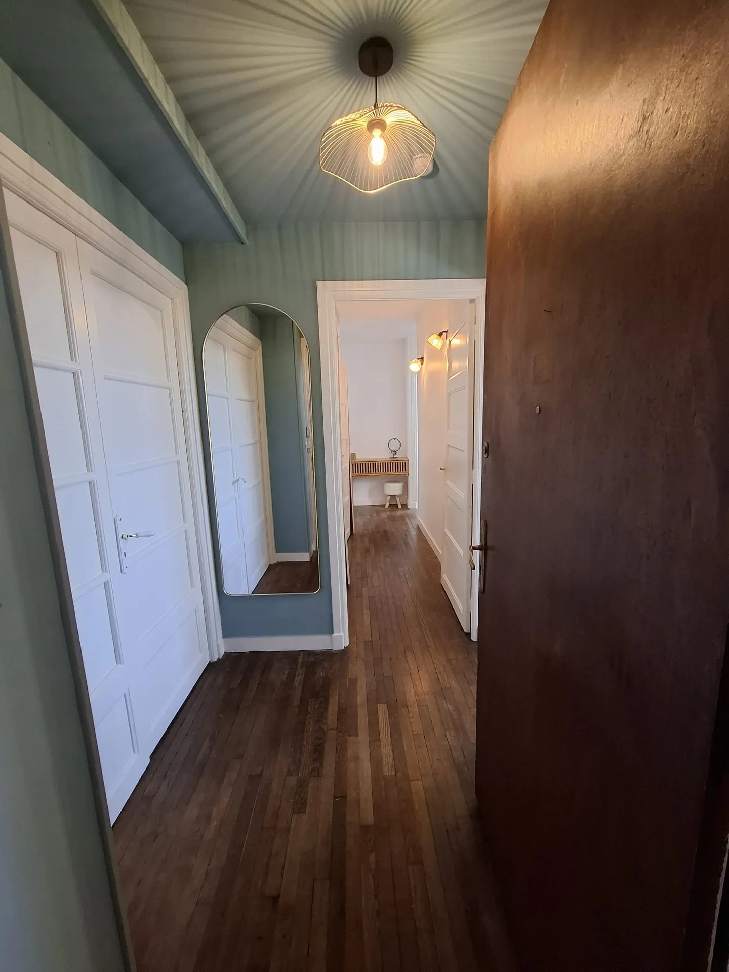 Brest hyper centre: une grande chambre se libère dans notre coloc !