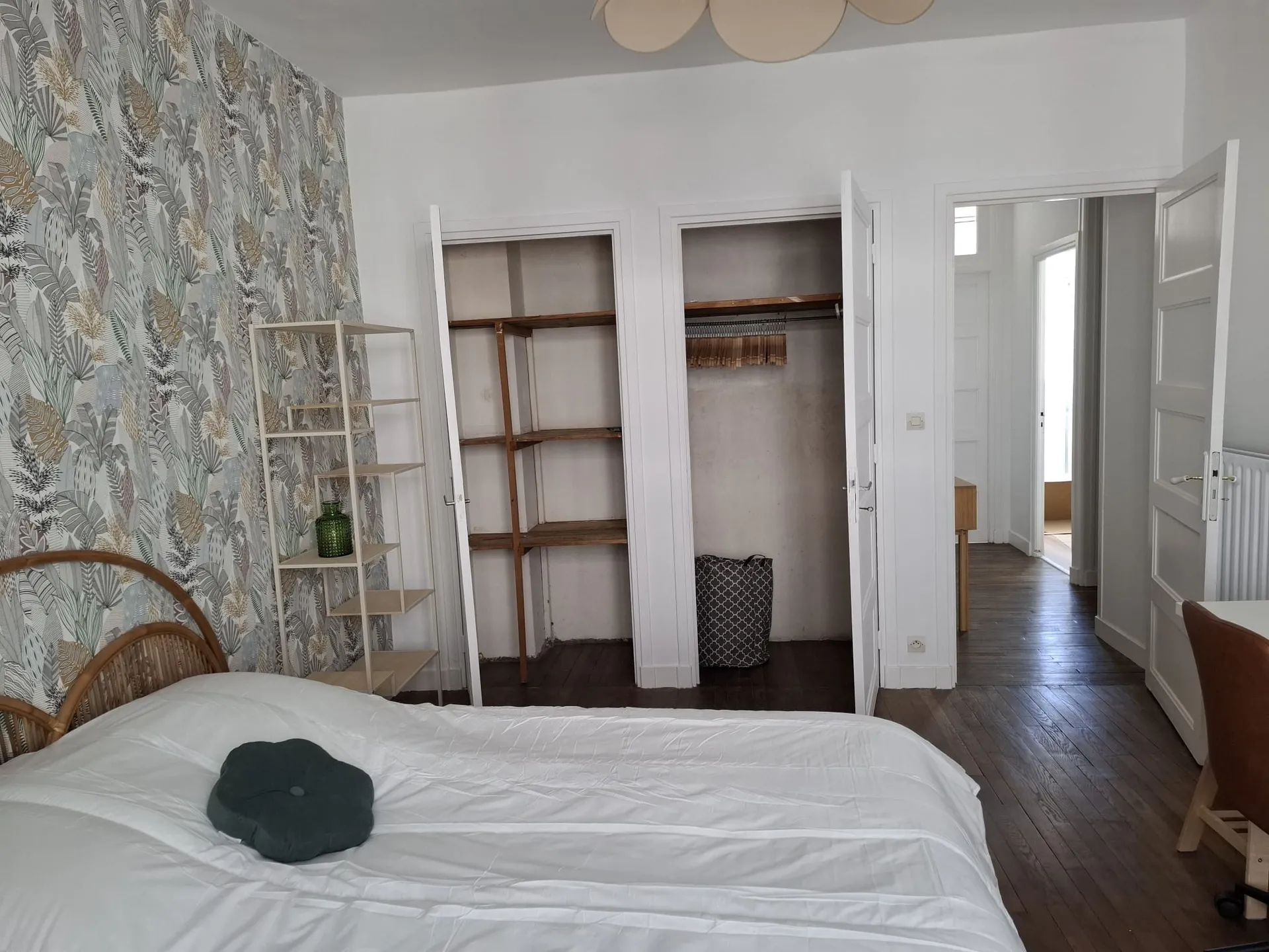 Brest hyper centre: une grande chambre se libère dans notre coloc ! — image 10 sur 10